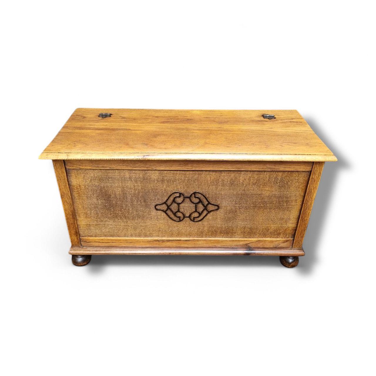 Vintage Oak Blanket Chest / Storage Trunk / c.1940s–1950s (1 of 8)