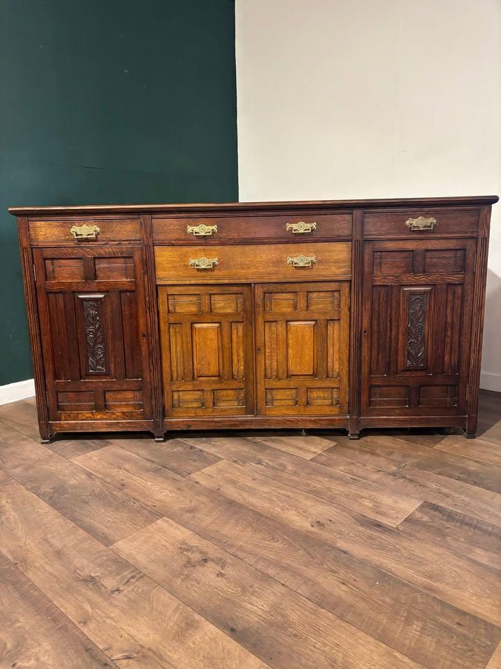 Large Victorian Oak Sideboard (1 of 15) Large Victorian Oak Sideboard (1 of 15)