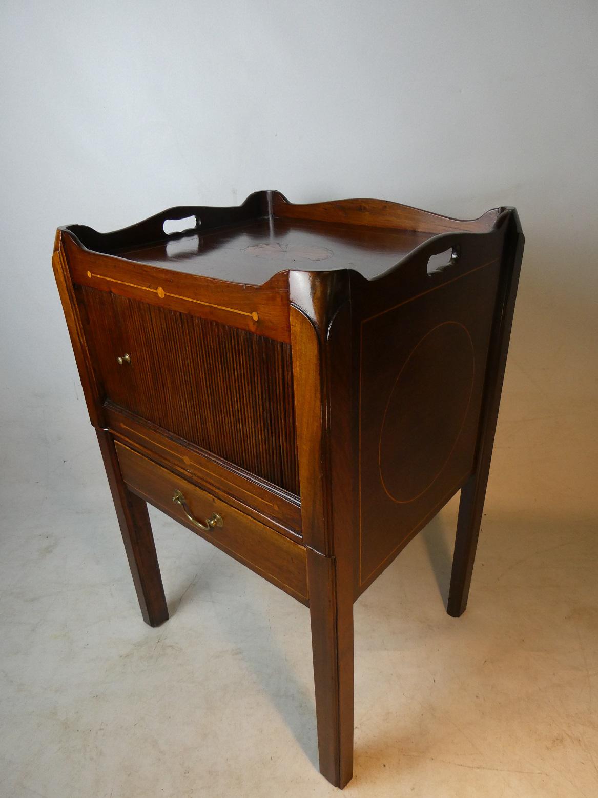 Scottish 18th Century Bedside Cupboard (1 of 9) Scottish 18th Century Bedside Cupboard (1 of 9)