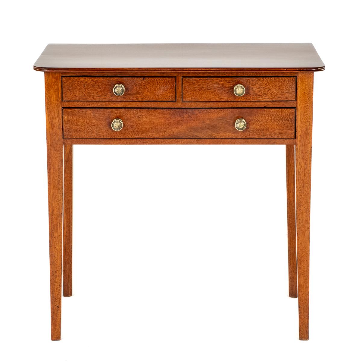 Georgian Mahogany Side Table (1 of 6)