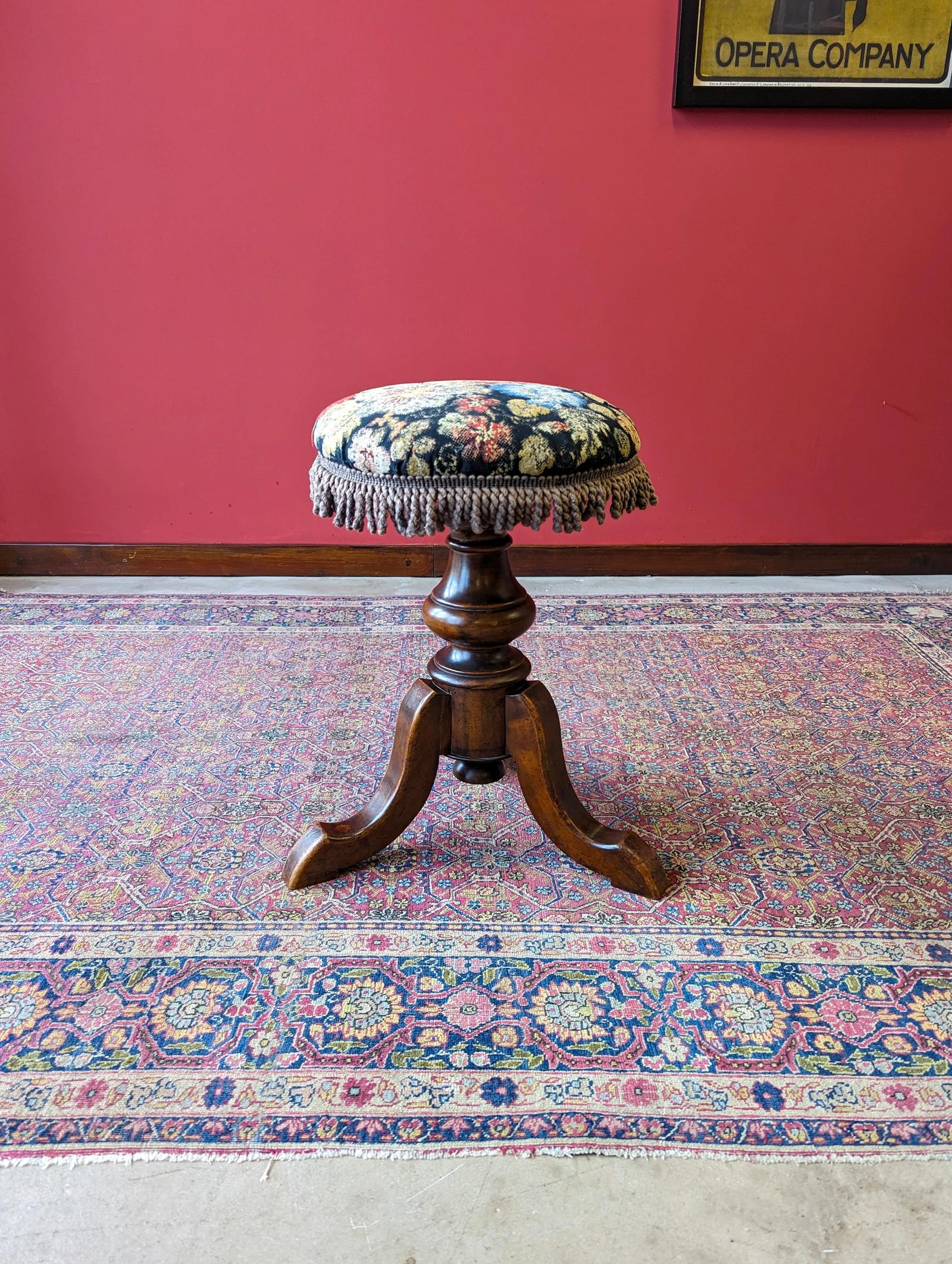 Antique Victorian Mahogany Circular Tapestry Piano Stool (1 of 10) Antique Victorian Mahogany Circular Tapestry Piano Stool (1 of 10)