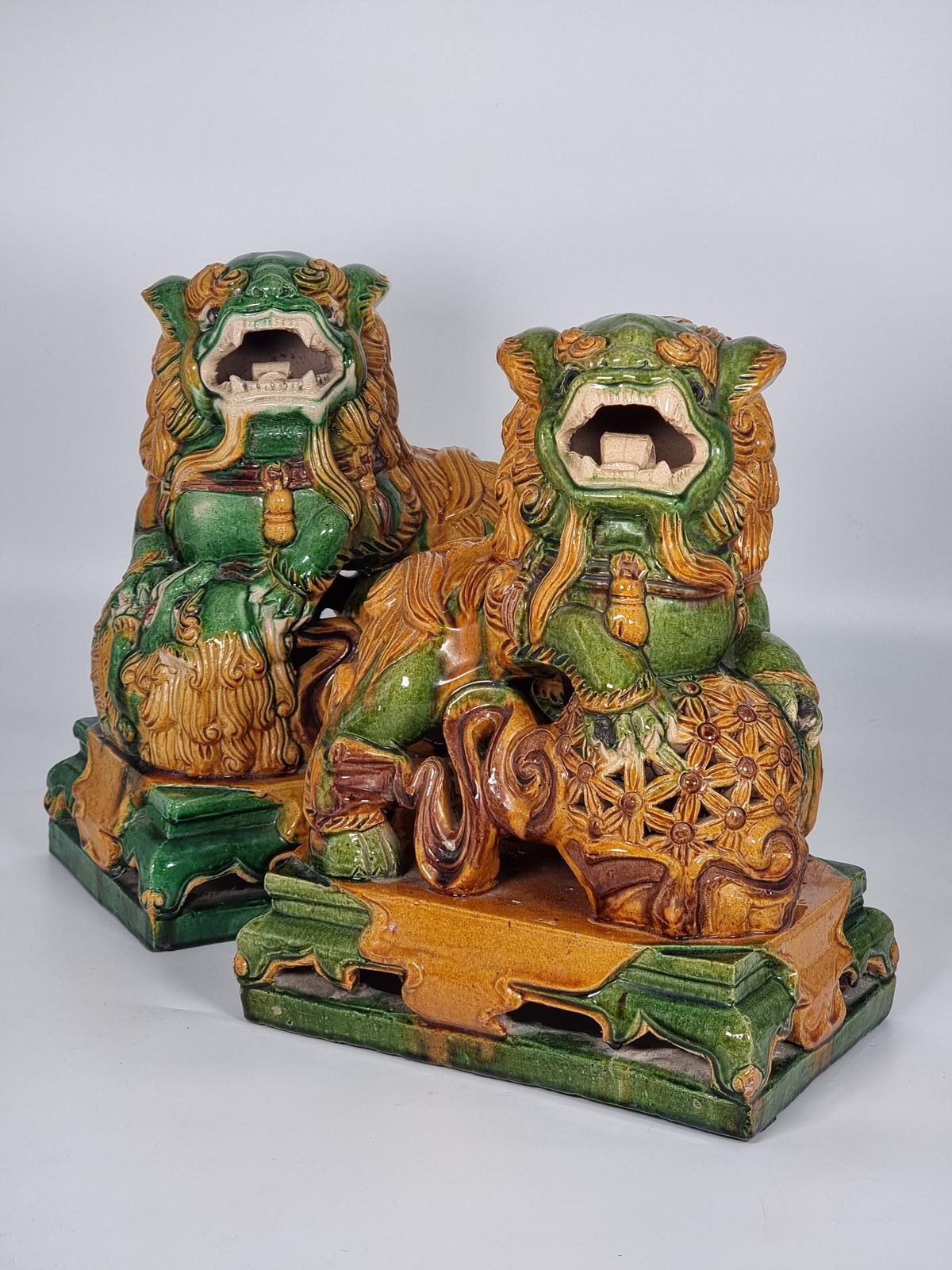 Pair of 19th Century Chinese Pottery Foo Dogs - Large Pair with Sancai Glaze (1 of 24) Pair of 19th Century Chinese Pottery Foo Dogs - Large Pair with Sancai Glaze (1 of 24)