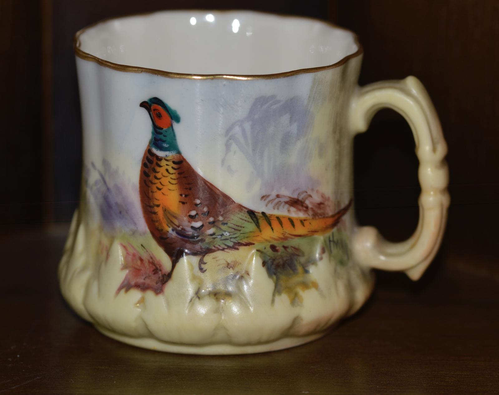 Locke & Co Worcester Small Hand Painted Pheasant Cup c.1902 / 1914 (1 of 3)