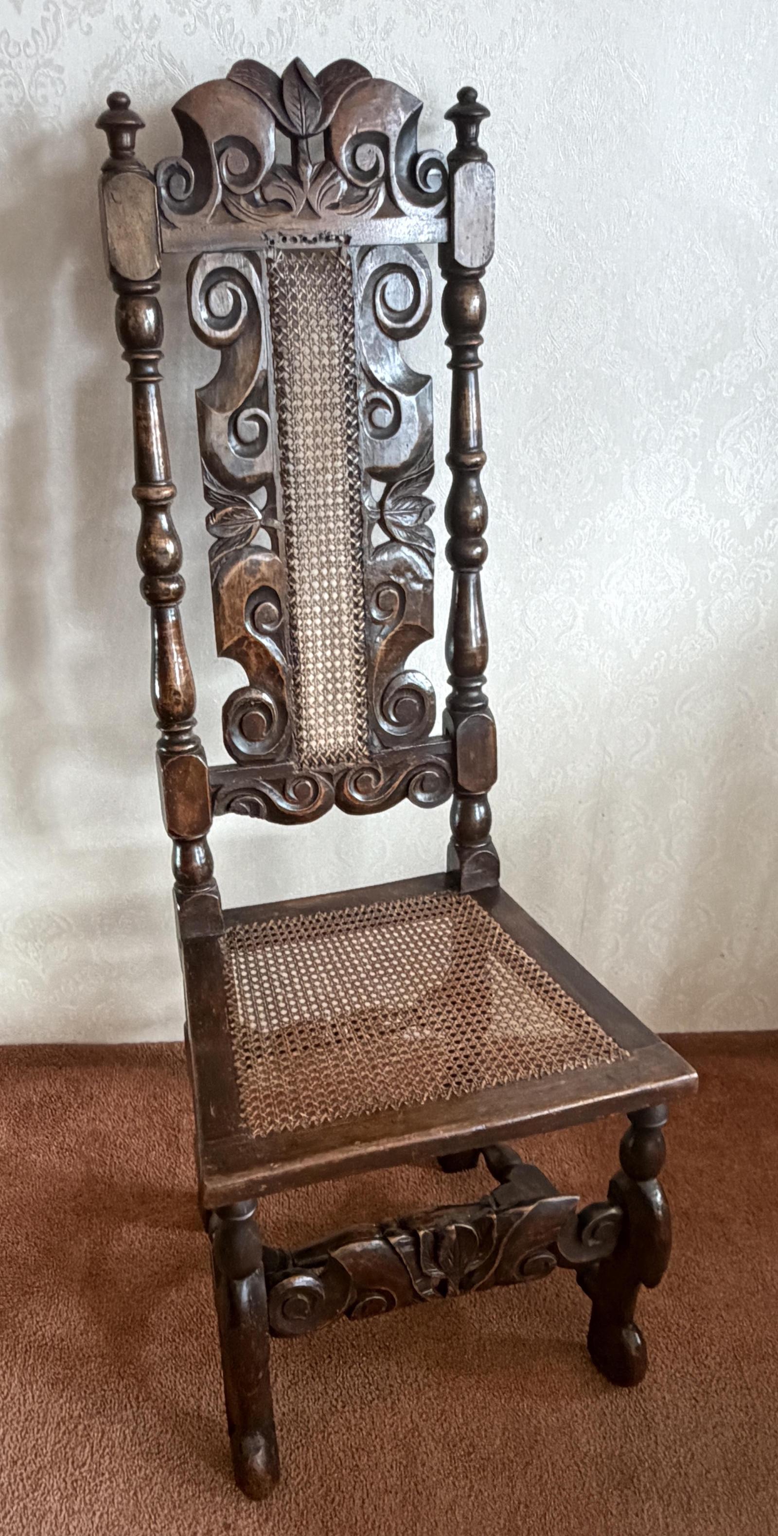 17th Century Dining Chair / Hall Chair in Beech (1 of 6) 17th Century Dining Chair / Hall Chair in Beech (1 of 6)