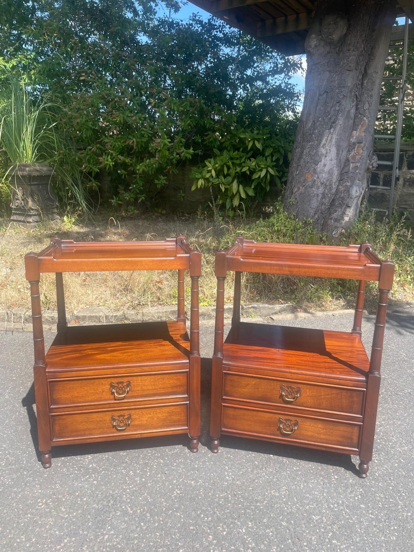 Pair Quality Walnut 2 Draw Bedside Tables Lamp Tables (1 of 10) Pair Quality Walnut 2 Draw Bedside Tables Lamp Tables (1 of 10)