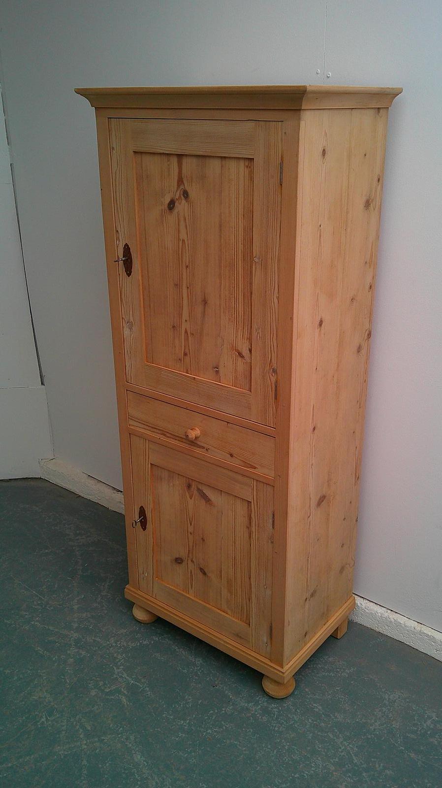 Great Antique Pine 2 Door 1 Drawer Bathroom Cupboard to wax / paint (1 of 9)