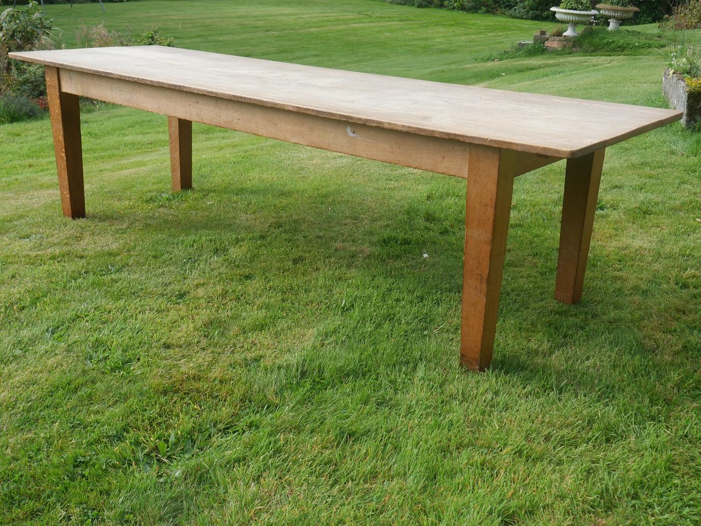 Large English Oak Kitchen Table LA459543