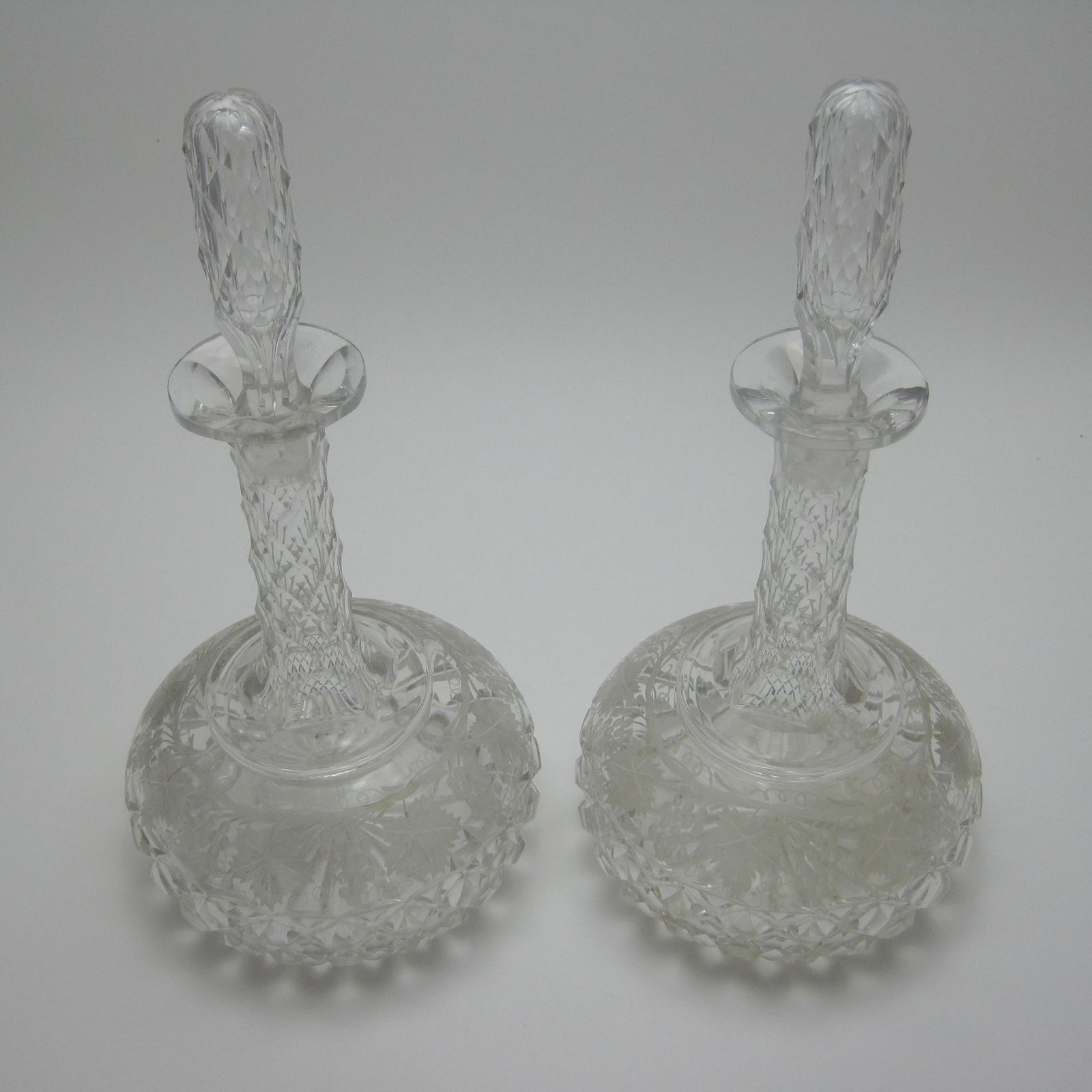 Beautiful Pair of Late Victorian Engraved Glass Decanters (1 of 7) Beautiful Pair of Late Victorian Engraved Glass Decanters (1 of 7)