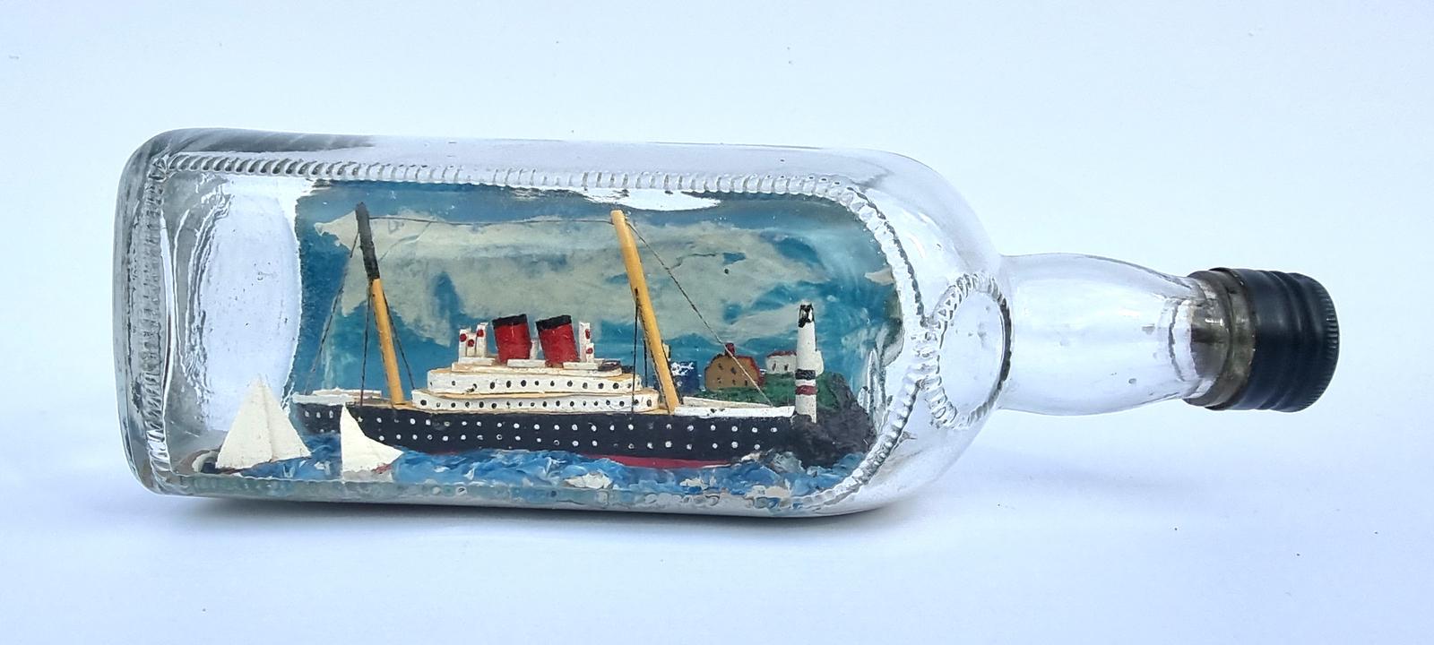 Diorama Model Ship in a Bottle - English c.1930 (1 of 13)