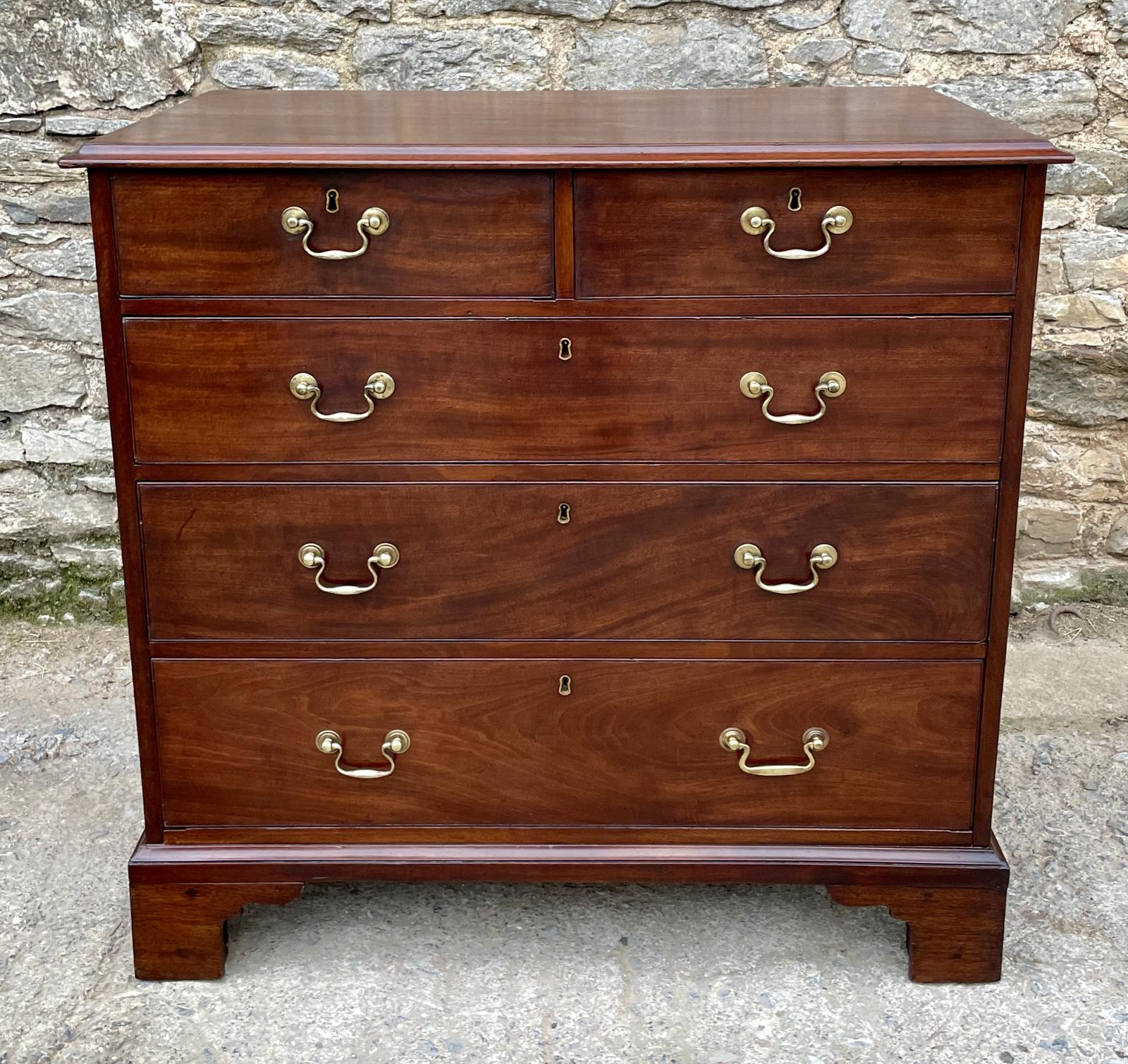 Georgian Mahogany Chest of Drawers (1 of 18) Georgian Mahogany Chest of Drawers (1 of 18)