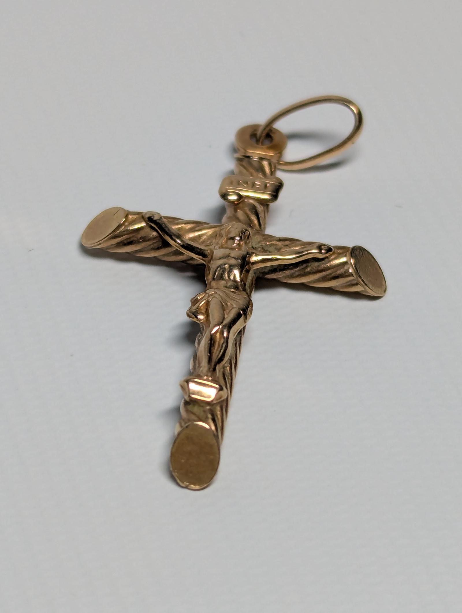 9K Crucifix Pendant (1 of 6) 9K Crucifix Pendant (1 of 6)
