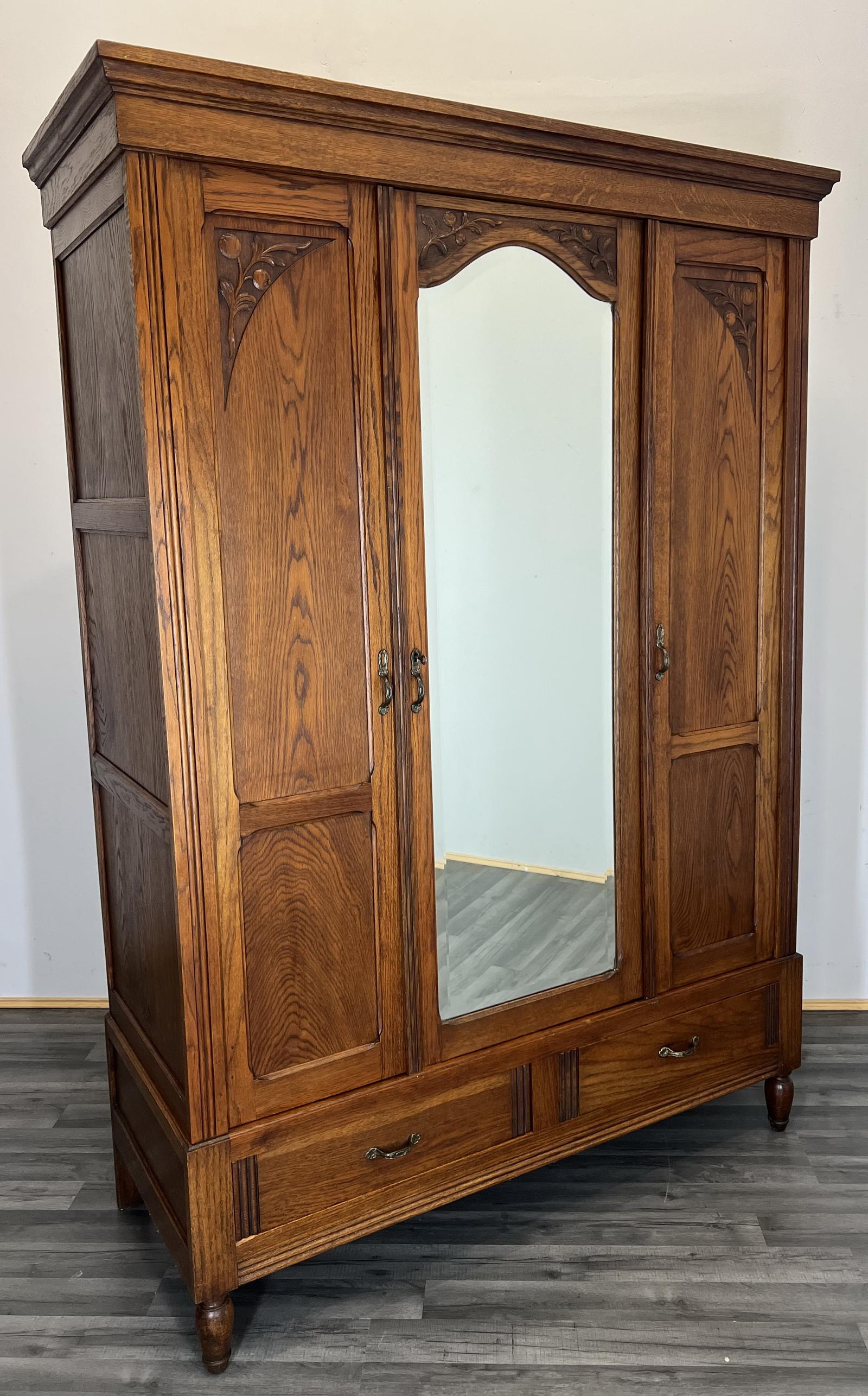Armoire Wardrobe -antique French Oak Carved Mirrored Wardrobe (1 of 10) Armoire Wardrobe -antique French Oak Carved Mirrored Wardrobe (1 of 10)
