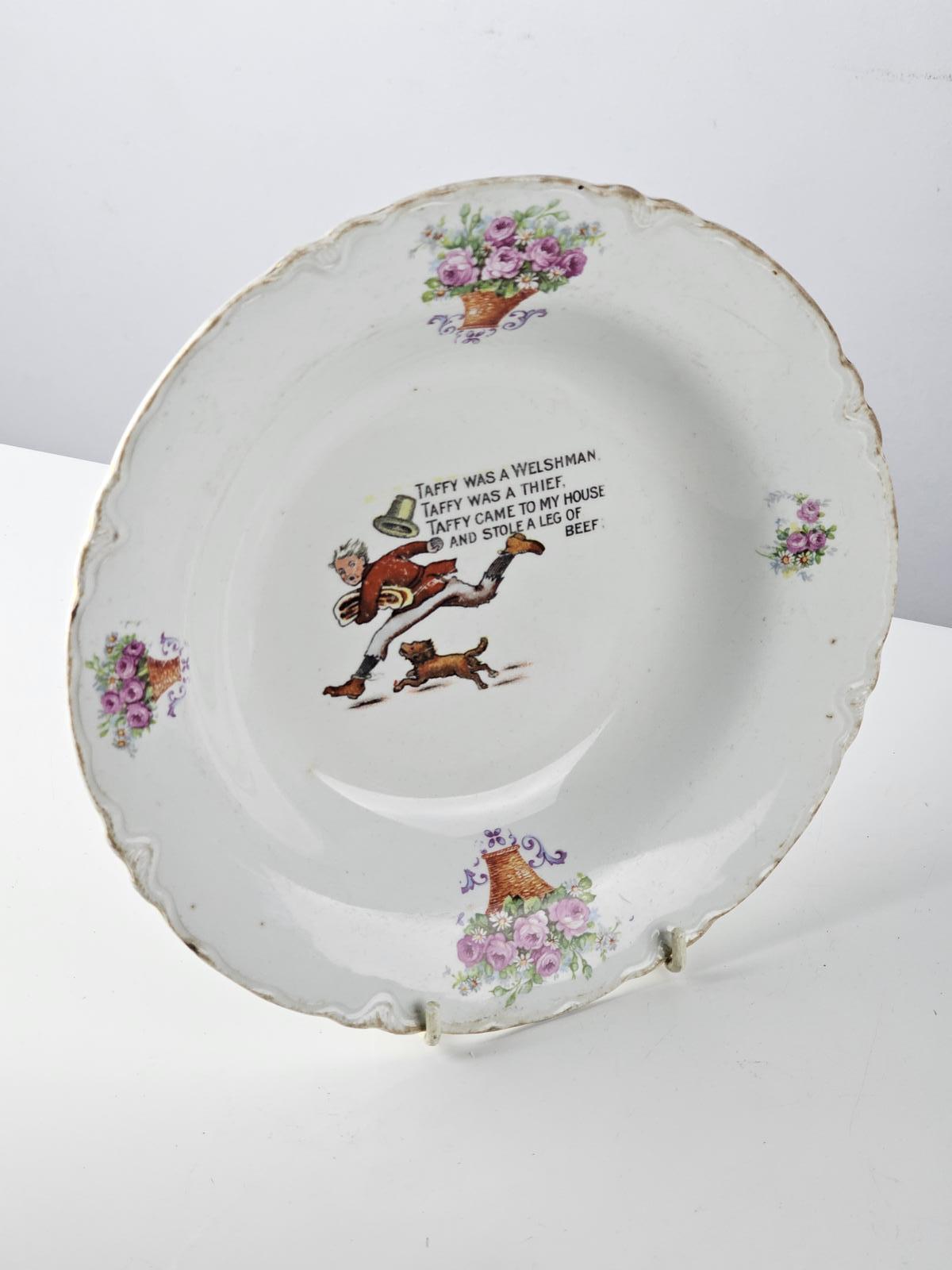 Meakin Pottery Bowl - Taffy Was a Welshman (1 of 5)