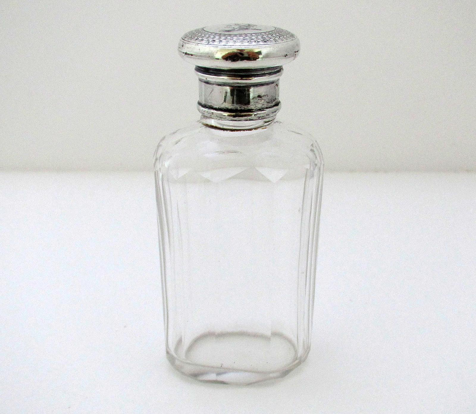 1930s Art Deco Solid Sterling Silver & Cut Glass English Scent Perfume Bottle (1 of 5) 1930s Art Deco Solid Sterling Silver & Cut Glass English Scent Perfume Bottle (1 of 5)
