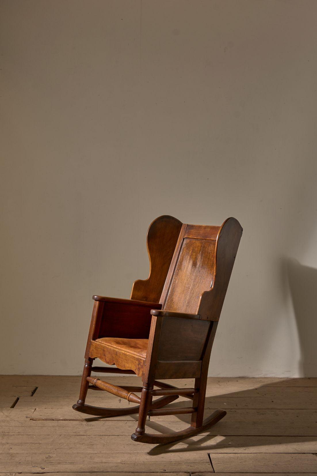 18th Century Oak Lambing Rocking Chair (1 of 9) 18th Century Oak Lambing Rocking Chair (1 of 9)