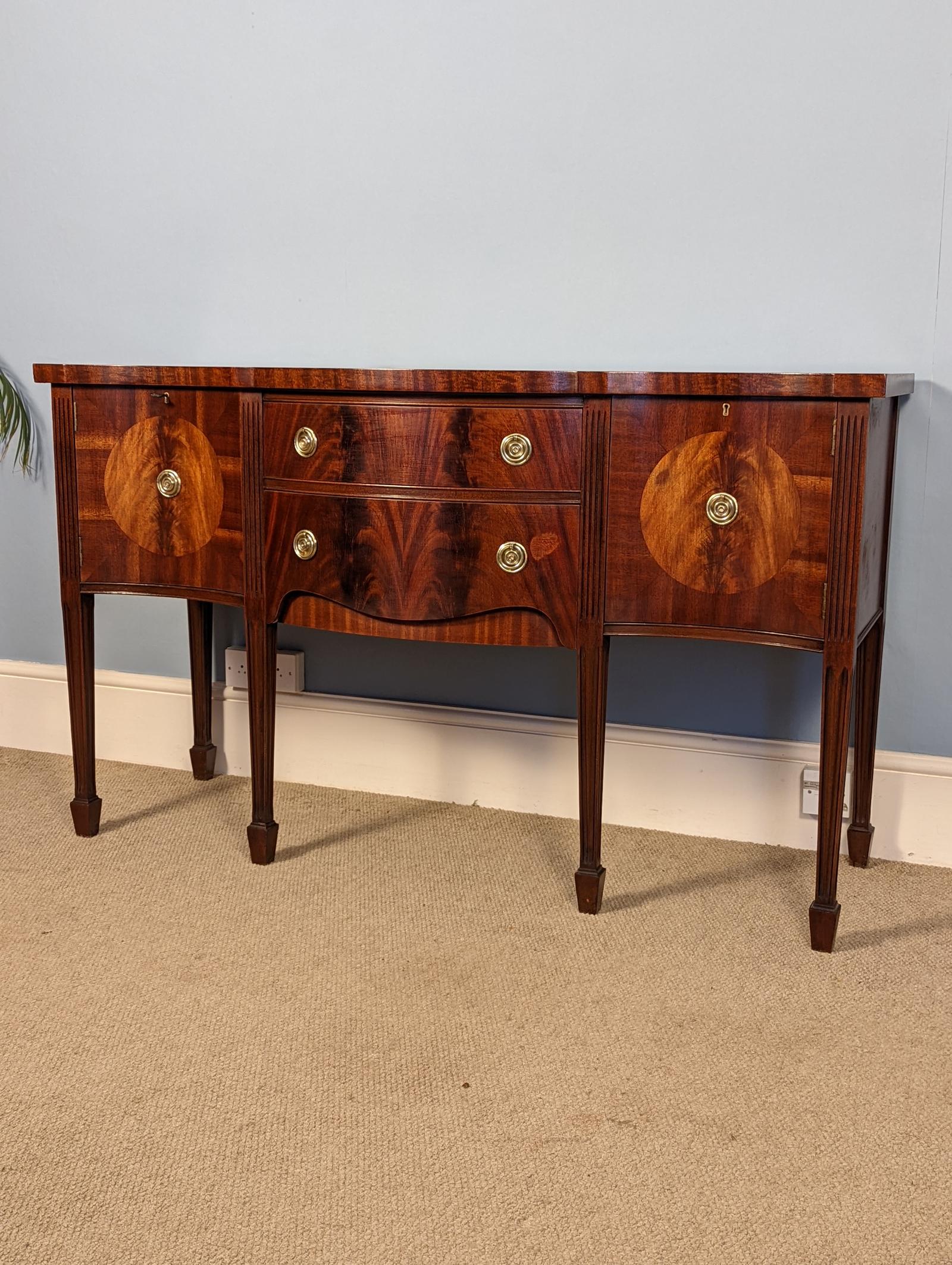 Mahogany Serpentine Front Sideboard (1 of 6) Mahogany Serpentine Front Sideboard (1 of 6)