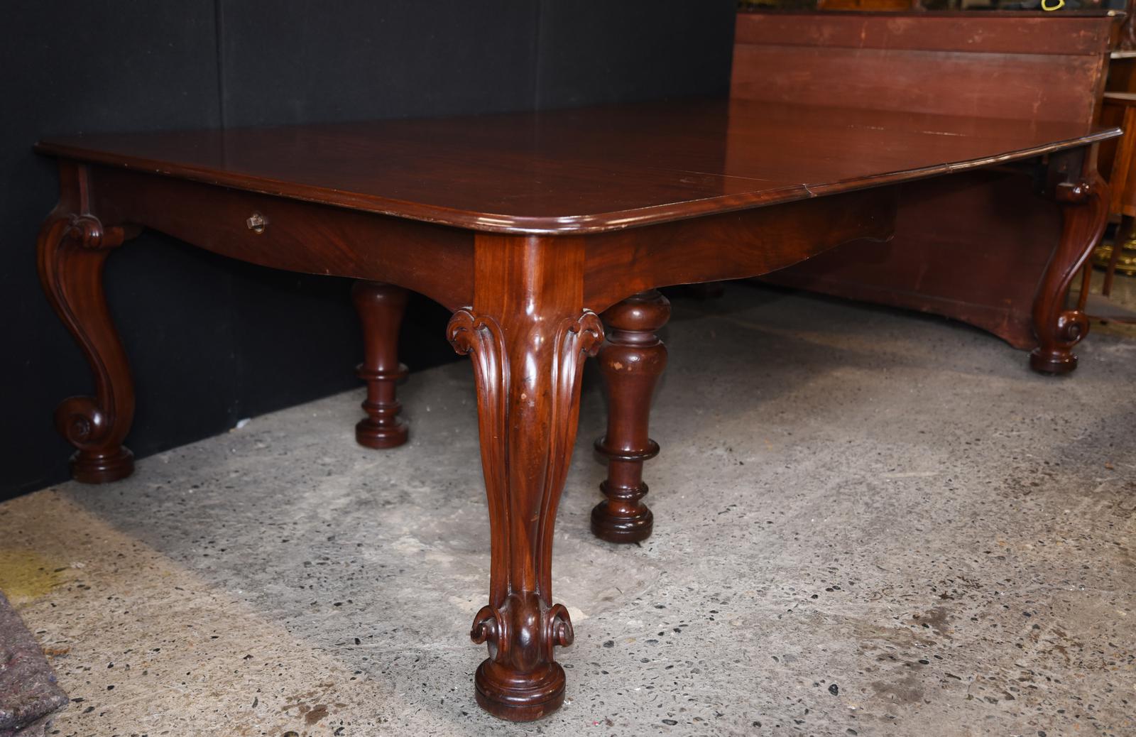 Antique Victorian Dining Table Extending Mahogany Cabriole legs 1840 (1 of 13) Antique Victorian Dining Table Extending Mahogany Cabriole legs 1840 (1 of 13)