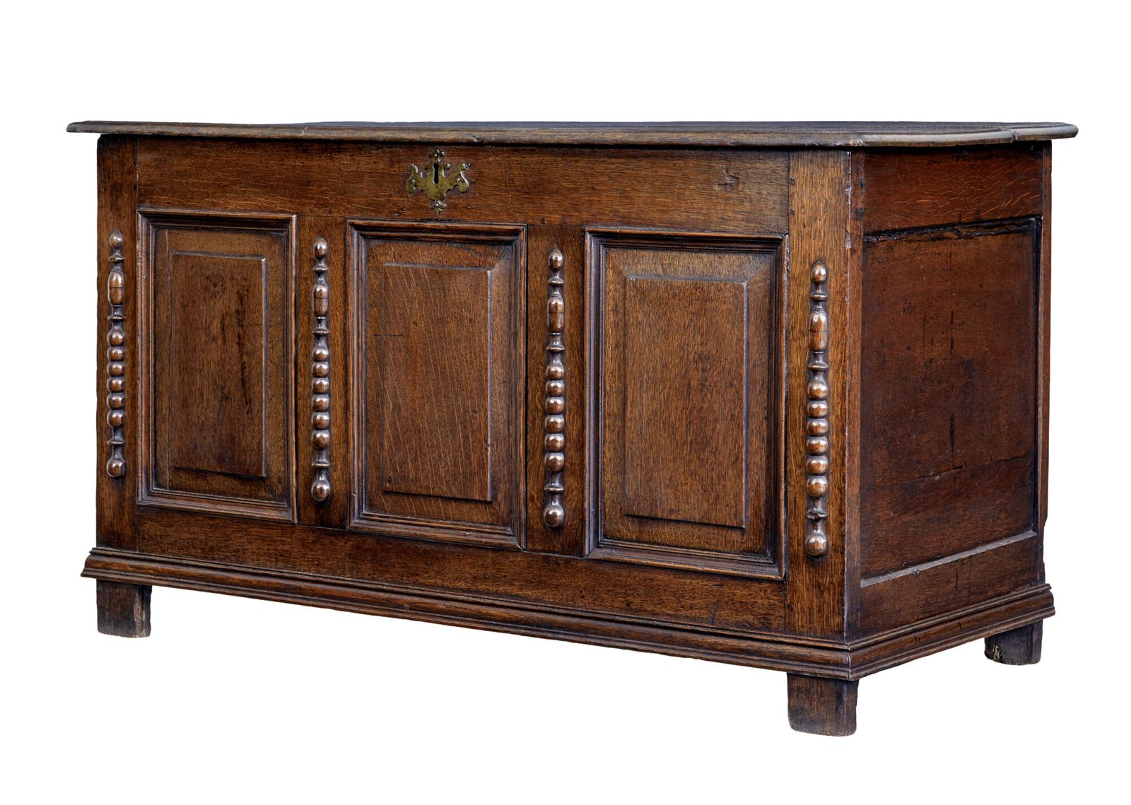 18th Century Small English Oak Coffer (1 of 8) 18th Century Small English Oak Coffer (1 of 8)