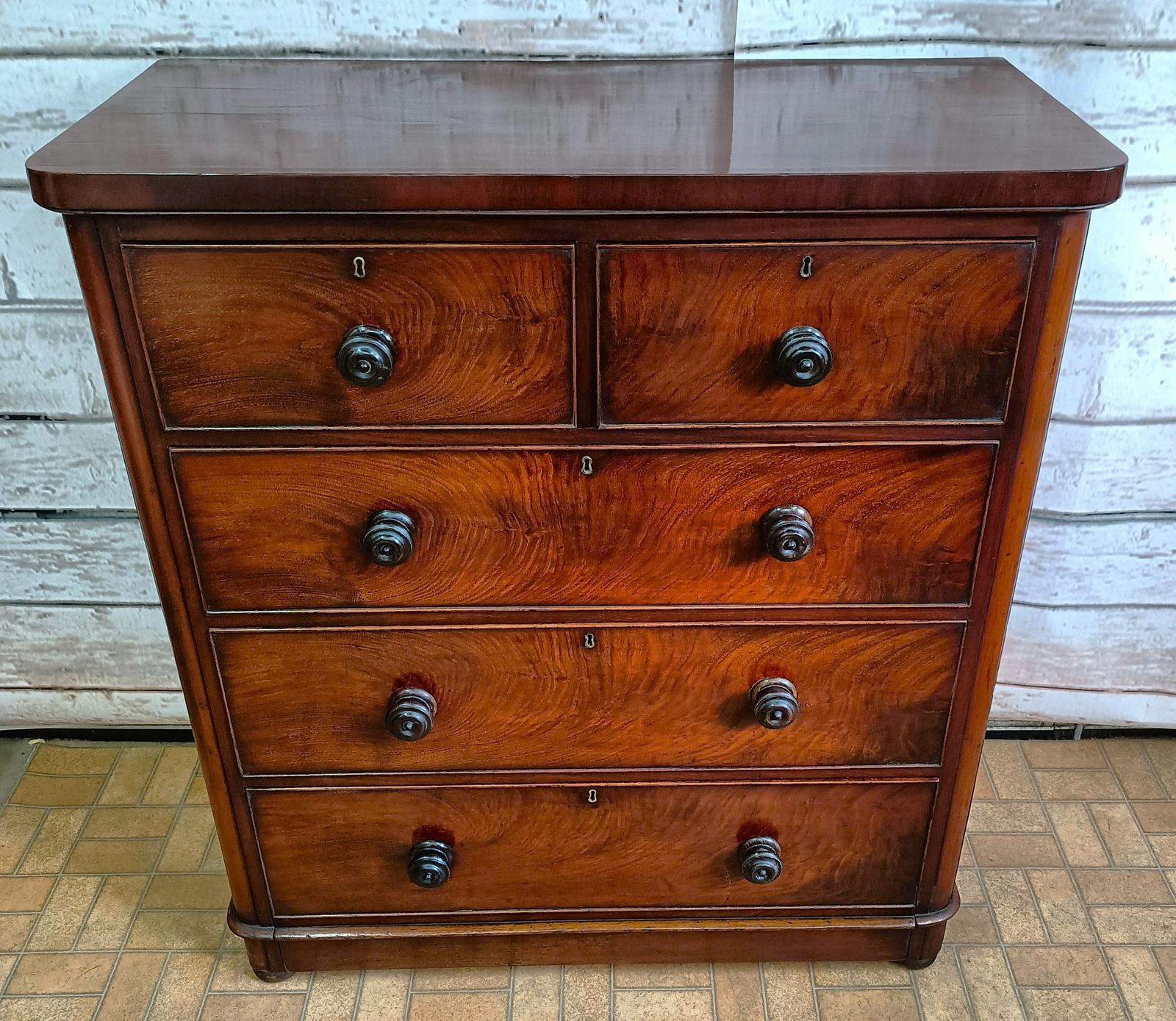 Late Victorian Mahogany Chest of Drawers (1 of 6) Late Victorian Mahogany Chest of Drawers (1 of 6)