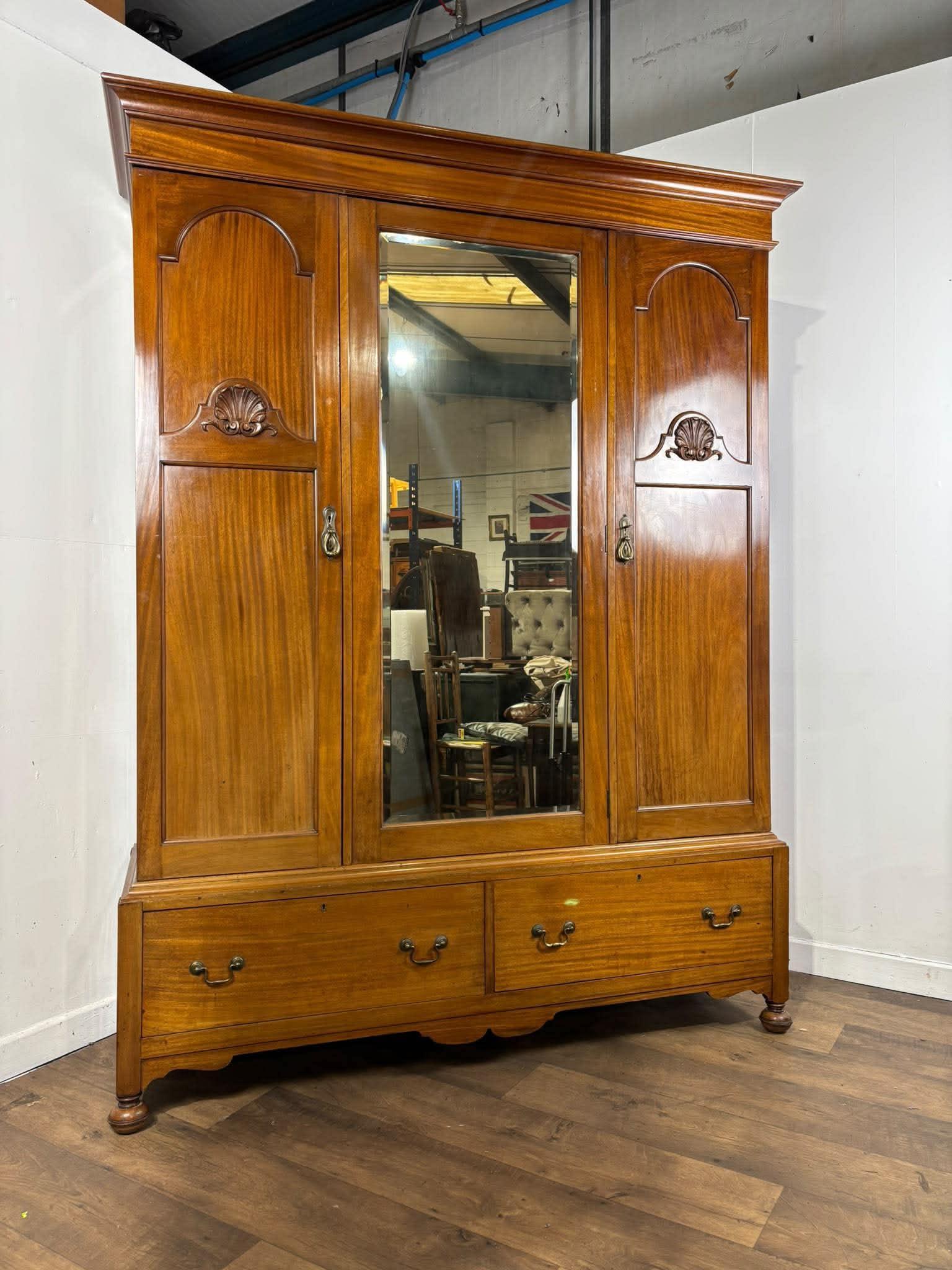 Edwardian Mahogany Triple Door Wardrobe (1 of 13) Edwardian Mahogany Triple Door Wardrobe (1 of 13)
