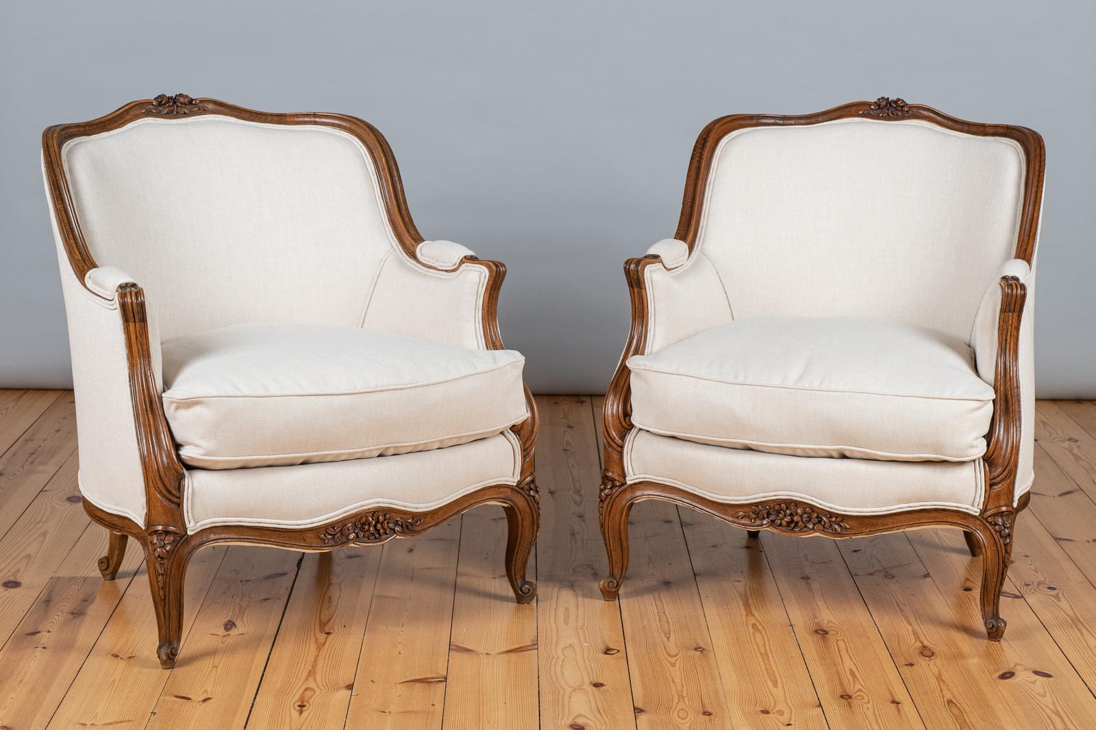 Pair of Large French Louis XV Style Walnut Bergere Armchairs (1 of 12) Pair of Large French Louis XV Style Walnut Bergere Armchairs (1 of 12)