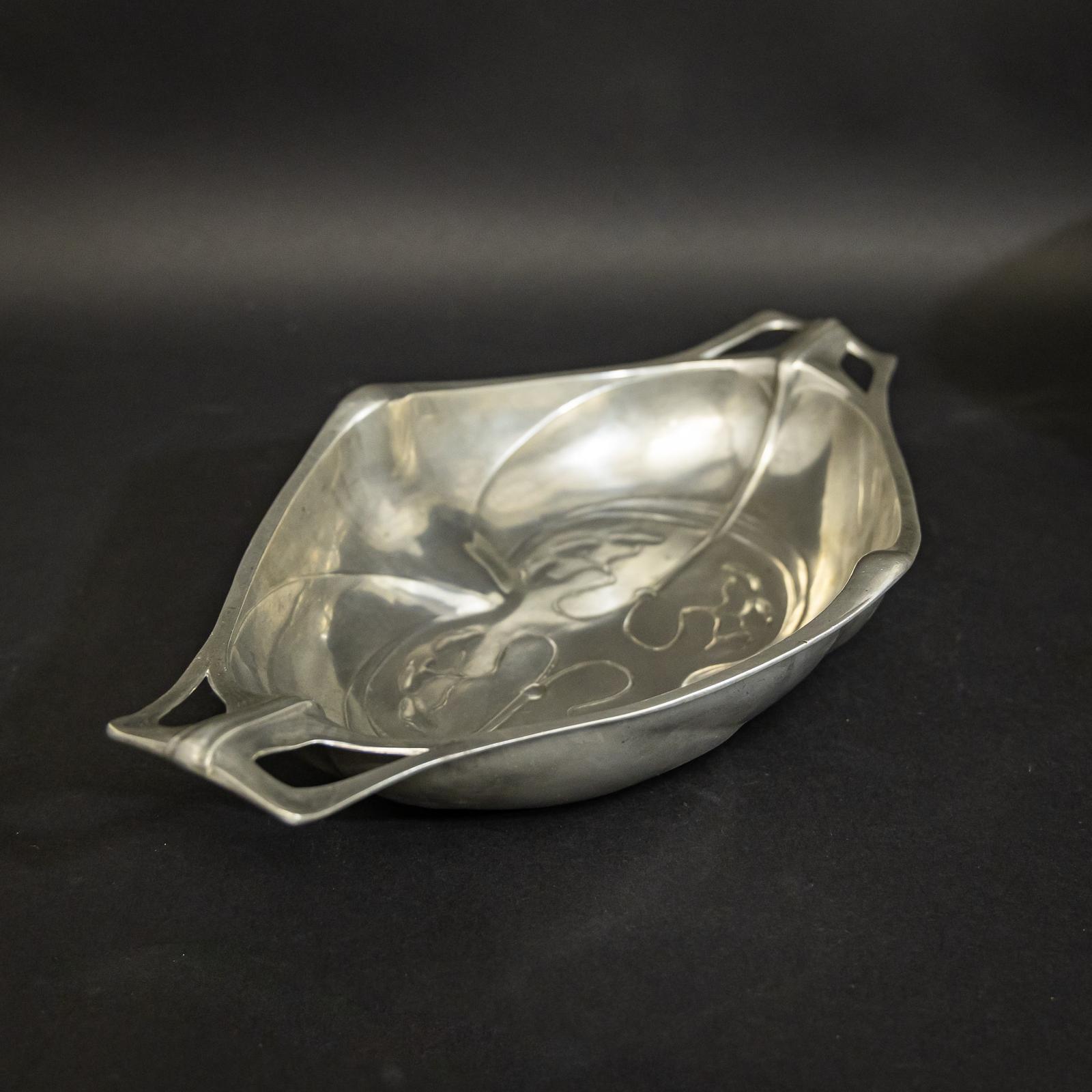 Art Nouveau Pewter Bowl (1 of 6) Art Nouveau Pewter Bowl (1 of 6)