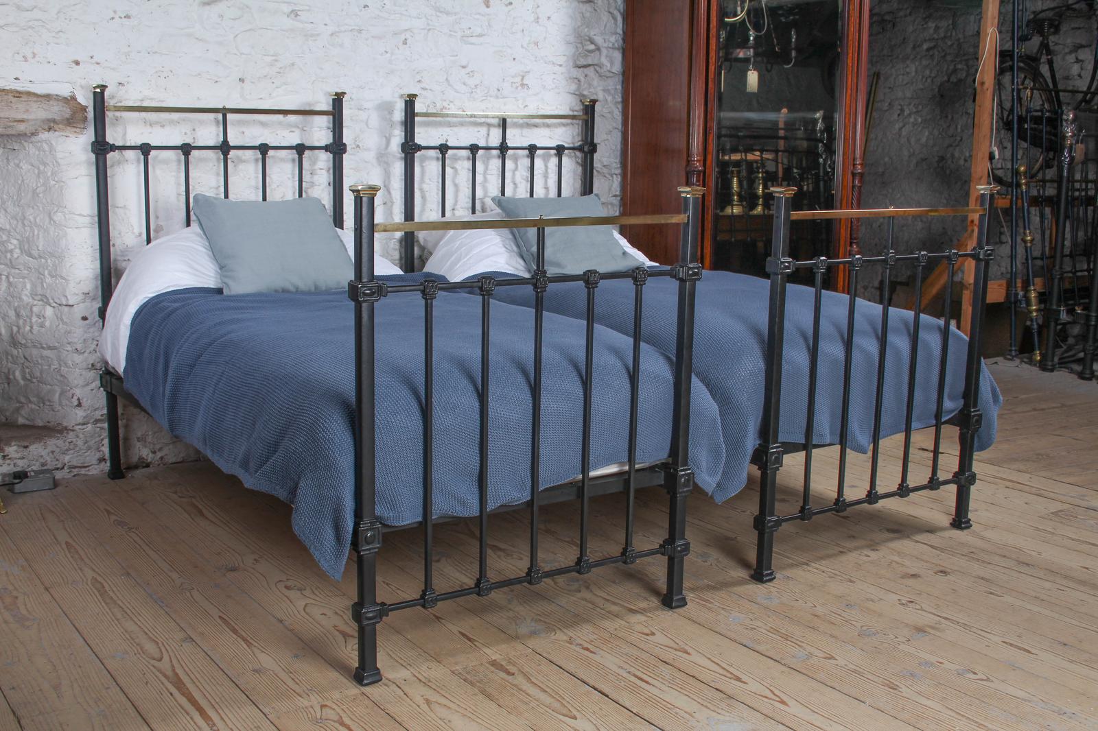 Edwardian Pair of Iron & Brass Square Tube Single Beds (Can be Joined) (1 of 12) Edwardian Pair of Iron & Brass Square Tube Single Beds (Can be Joined) (1 of 12)