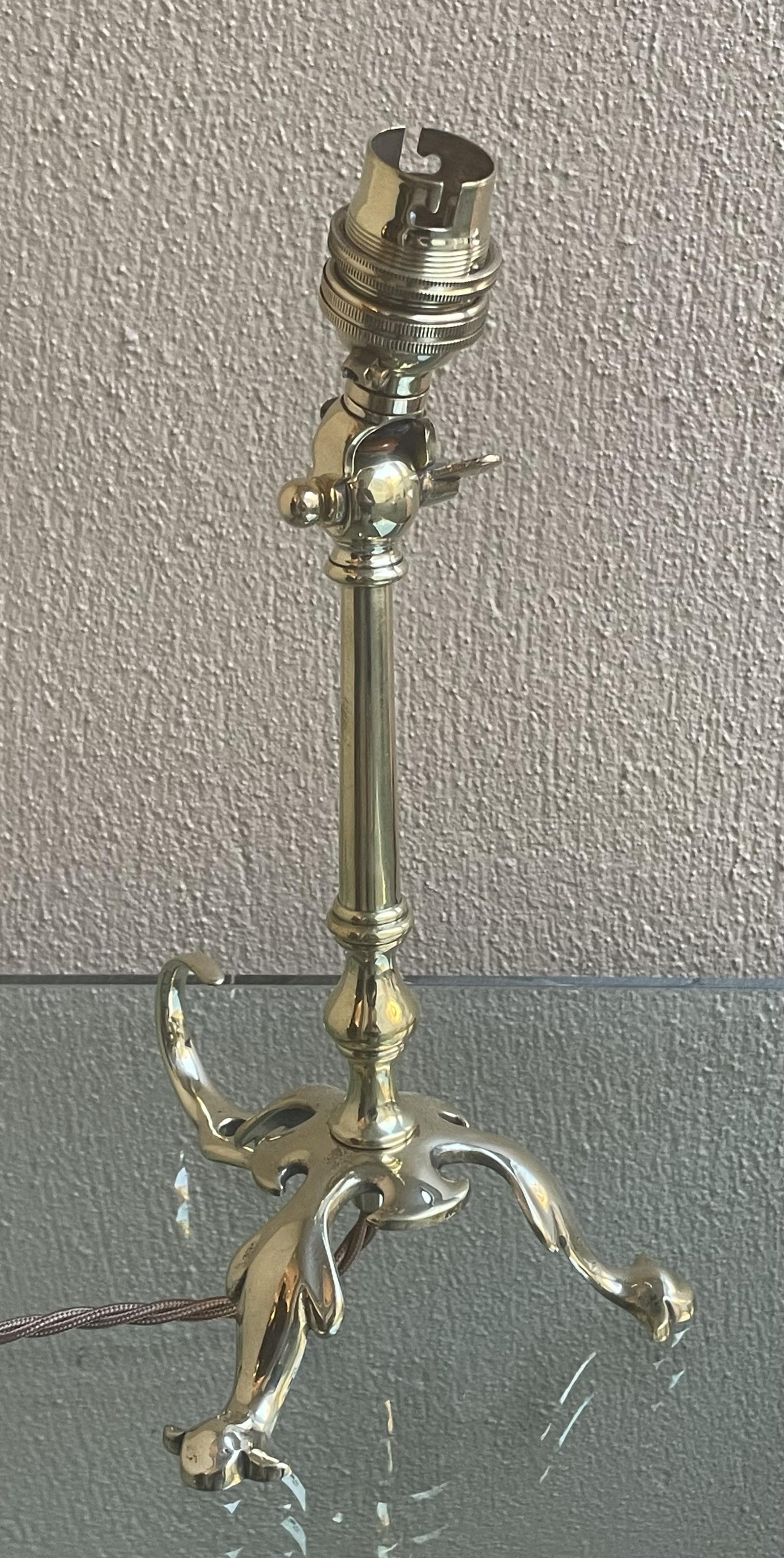 Arts & Crafts Pullman Lamp With Glass Shade (1 of 7)