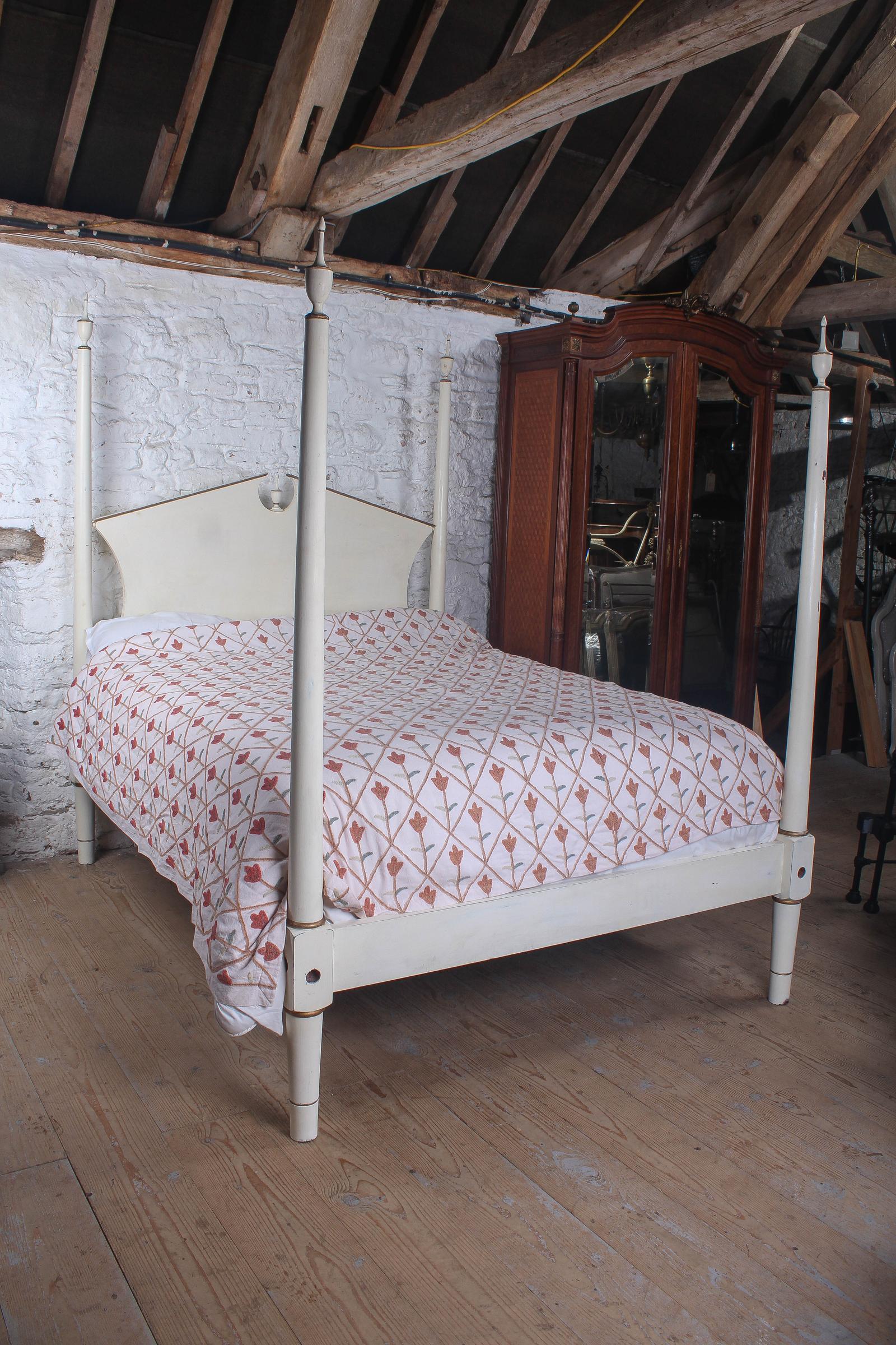 Attractive Painted Georgian Style Foyr Poster King Size Bed (1 of 6)