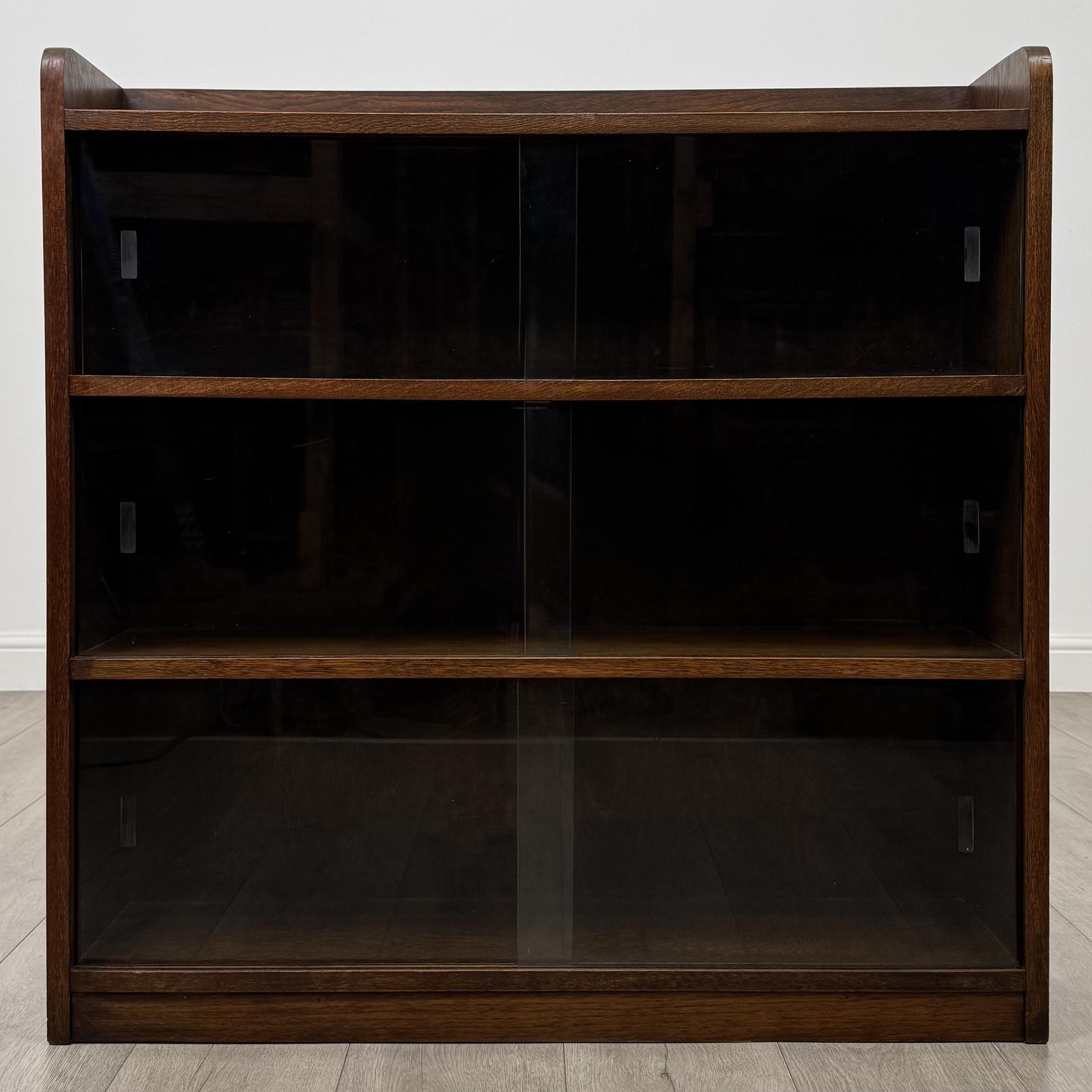 Antique 20th Century Good Quality Oak Display Cabinet (1 of 10) Antique 20th Century Good Quality Oak Display Cabinet (1 of 10)