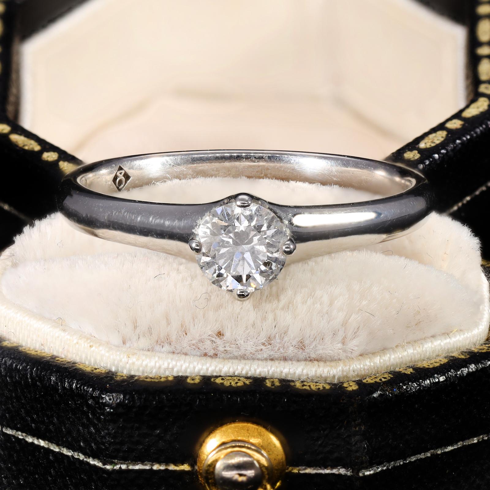 The Brilliant Cut Solitaire Diamond Radiant Ring (1 of 8)