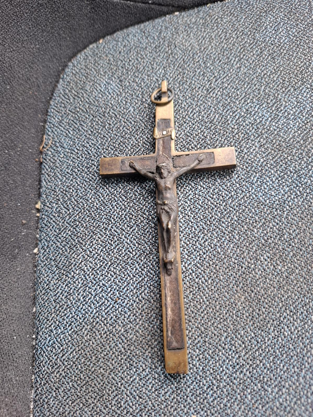Vintage Cast Brass & Bronze Crucifix Cross (1 of 3) Vintage Cast Brass & Bronze Crucifix Cross (1 of 3)