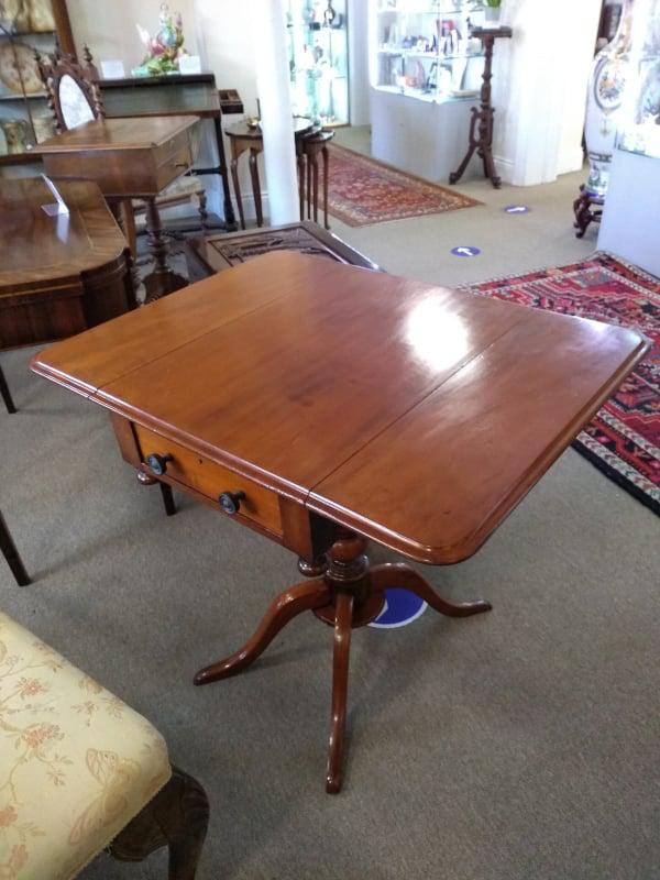 Victorian Mahogany Pembroke Table with Two Drawers (1 of 7) Victorian Mahogany Pembroke Table with Two Drawers (1 of 7)