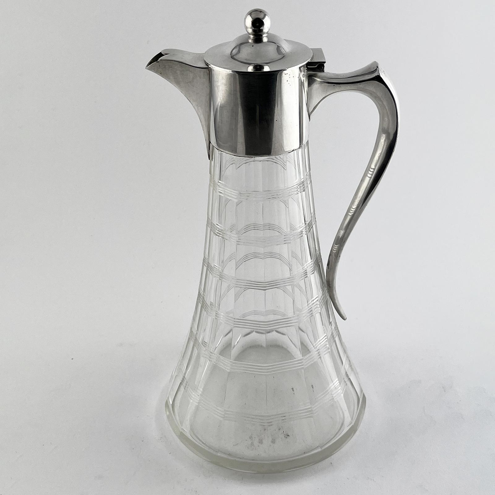 Stylish Plain John Grinsell & Sons Silver Plated Claret Jug (1 of 6) Stylish Plain John Grinsell & Sons Silver Plated Claret Jug (1 of 6)