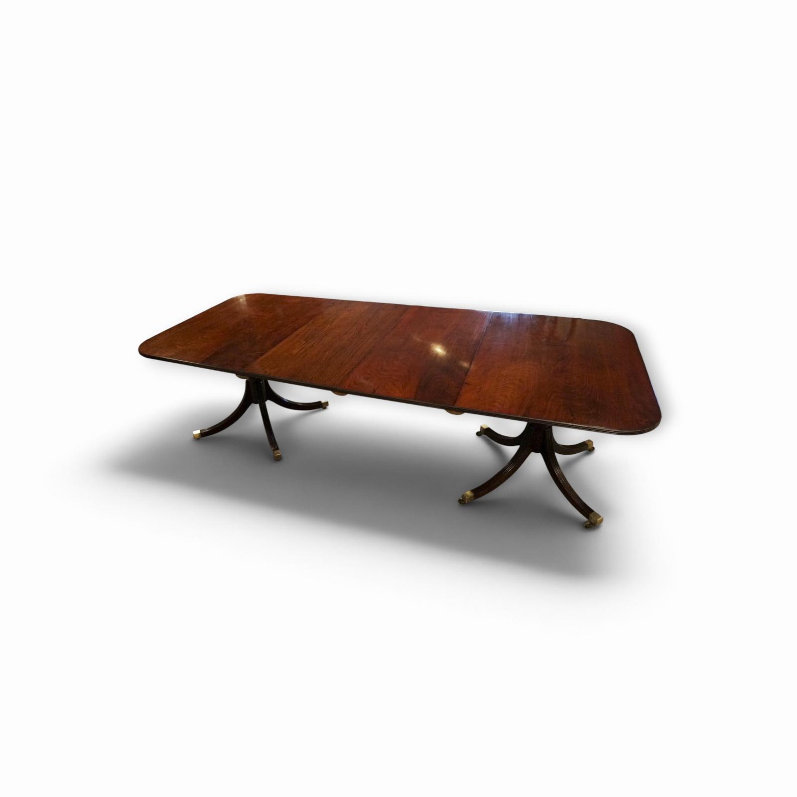 Georgian Style Mahogany Twin Pillar Dining Table with Leaves (1 of 12) Georgian Style Mahogany Twin Pillar Dining Table with Leaves (1 of 12)