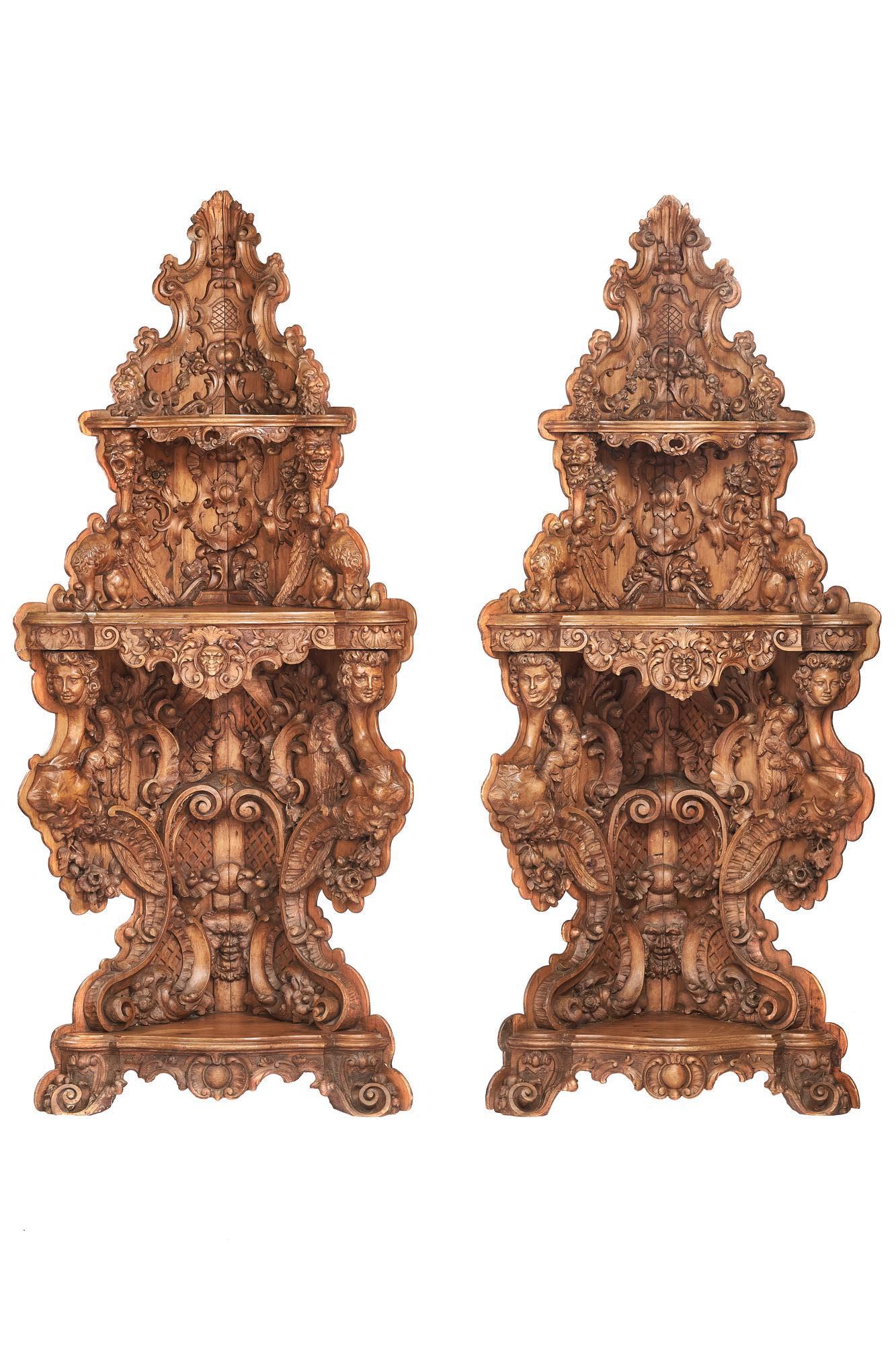 Impressive Pair of 19th Century Italian Limewood Carved Corner Shelves (1 of 21)