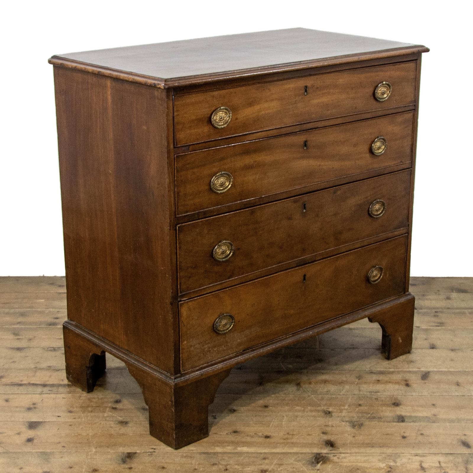 Small George III Mahogany Chest of Drawers (1 of 12) Small George III Mahogany Chest of Drawers (1 of 12)