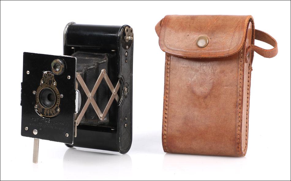 Antique Kodak Vest Pocket Camera Model A, USA 1912–1914 (1 of 12)
