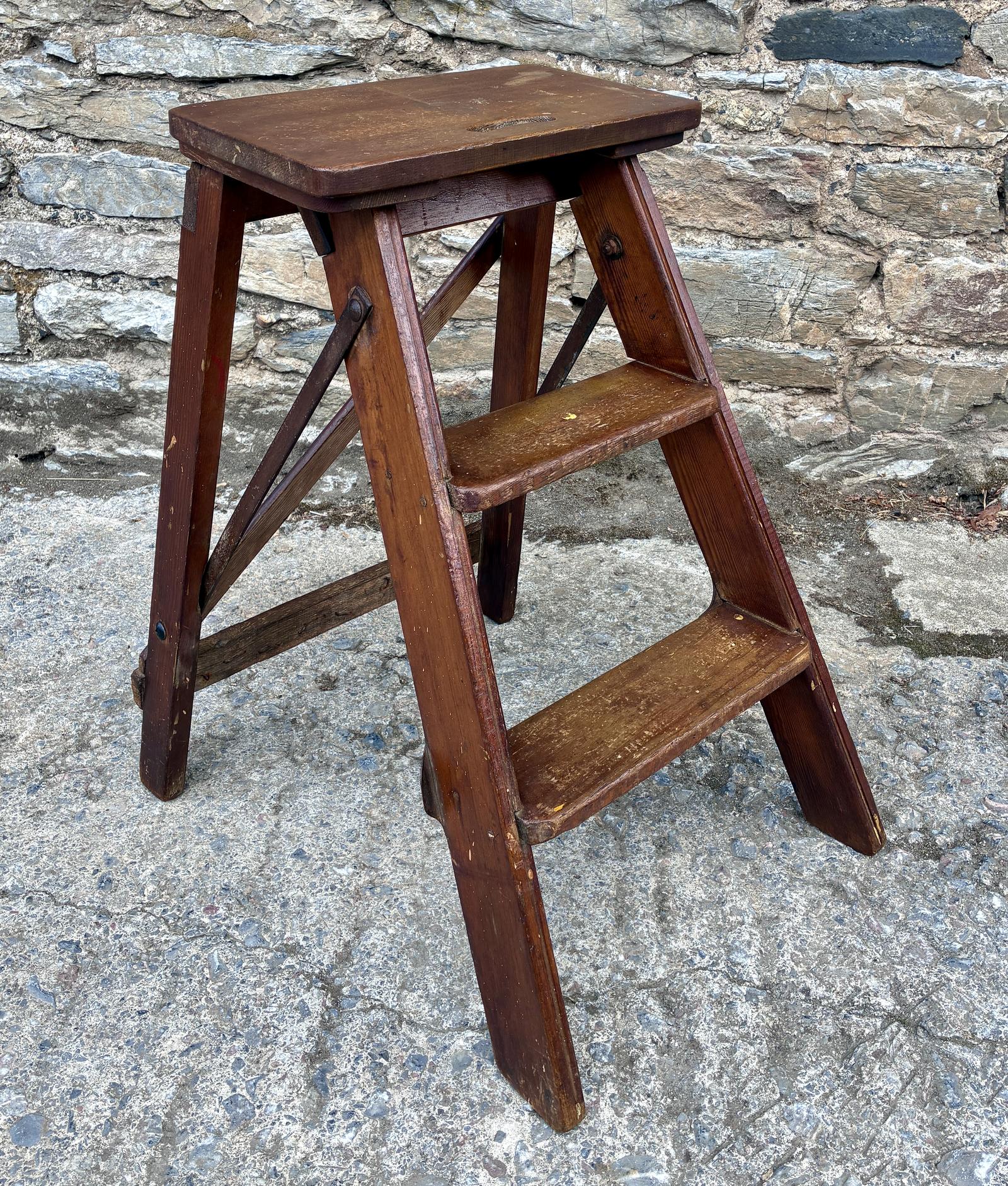 Vintage Pine Folding Steps (1 of 11) Vintage Pine Folding Steps (1 of 11)