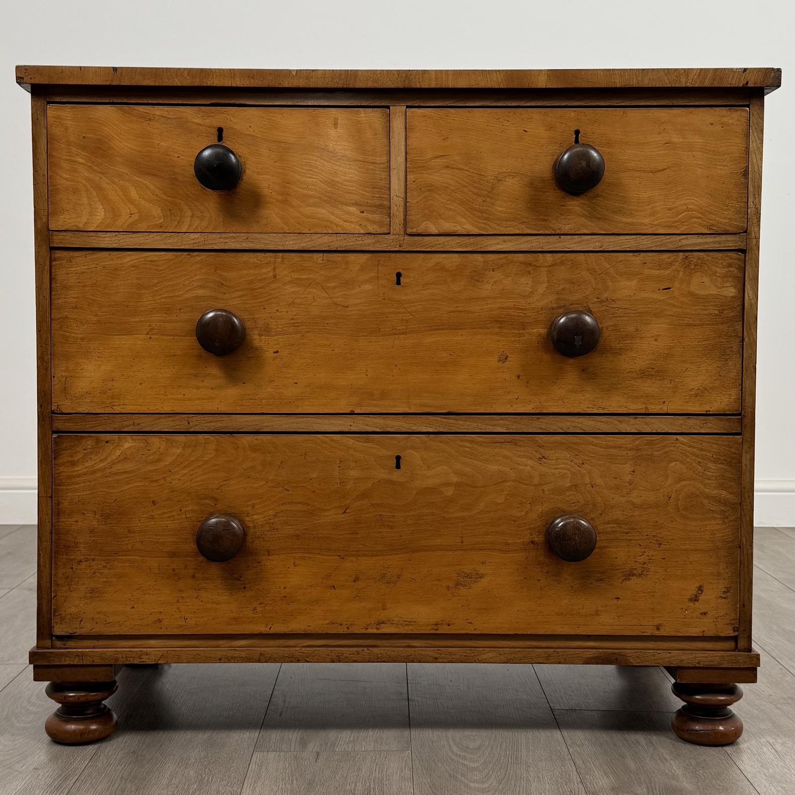 Antique 19th Century Chest of Drawers in Satinwood (1 of 11) Antique 19th Century Chest of Drawers in Satinwood (1 of 11)