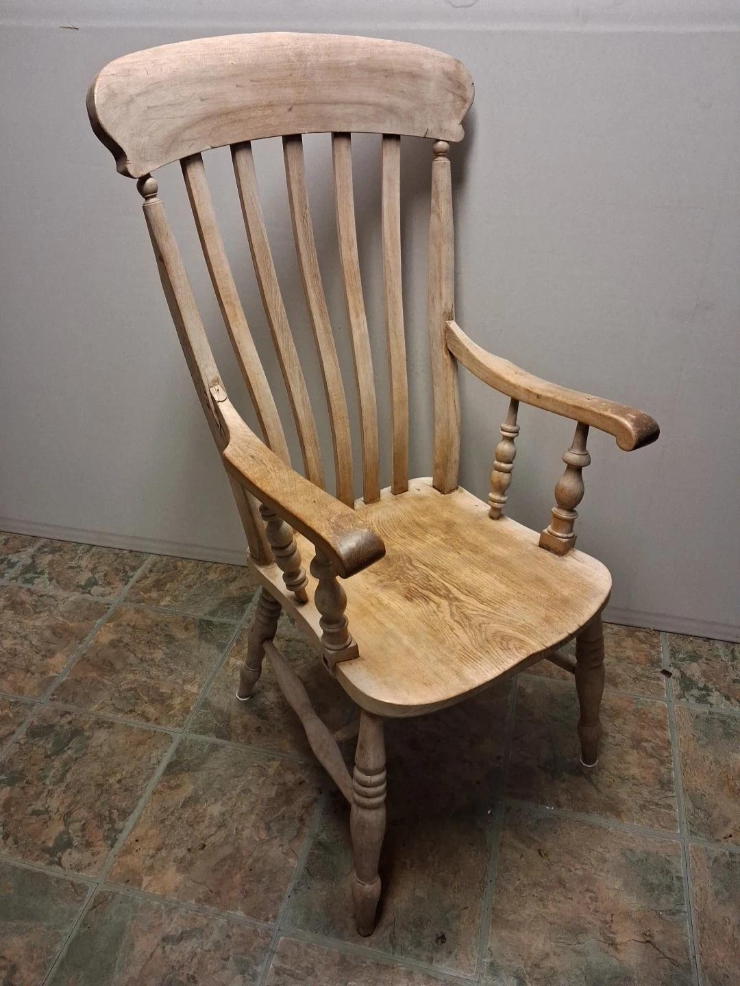 Antique Beech & Elm Windsor Elbow Chair Distressed (1 of 10) Antique Beech & Elm Windsor Elbow Chair Distressed (1 of 10)