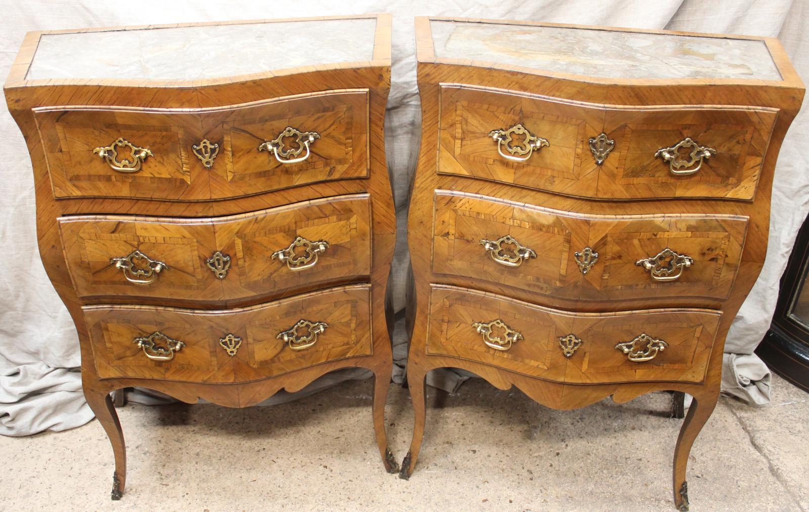 Pair Petite Commodes (1 of 8) Pair Petite Commodes (1 of 8)