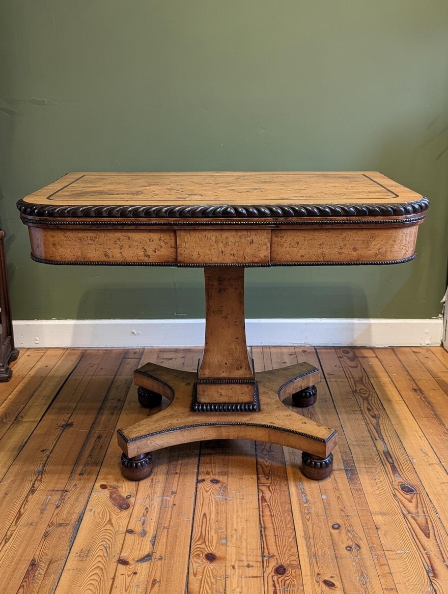 Scottish Early 19th Century Burr Yew Card Table / Games Table (1 of 9) Scottish Early 19th Century Burr Yew Card Table / Games Table (1 of 9)