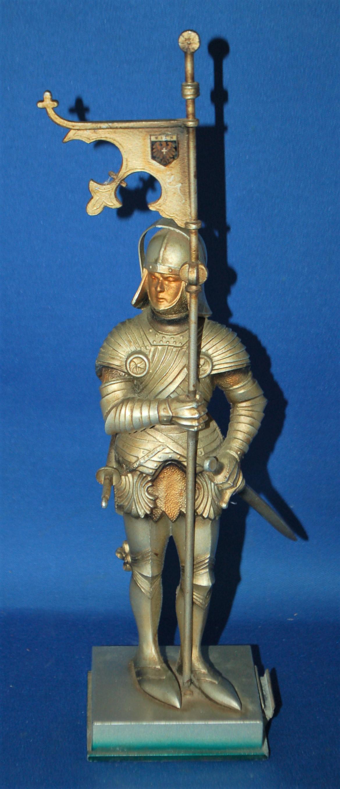 Medieval Knight in Armour Figure Table Lighter, 19th Century, Very Detailed (1 of 7) Medieval Knight in Armour Figure Table Lighter, 19th Century, Very Detailed (1 of 7)