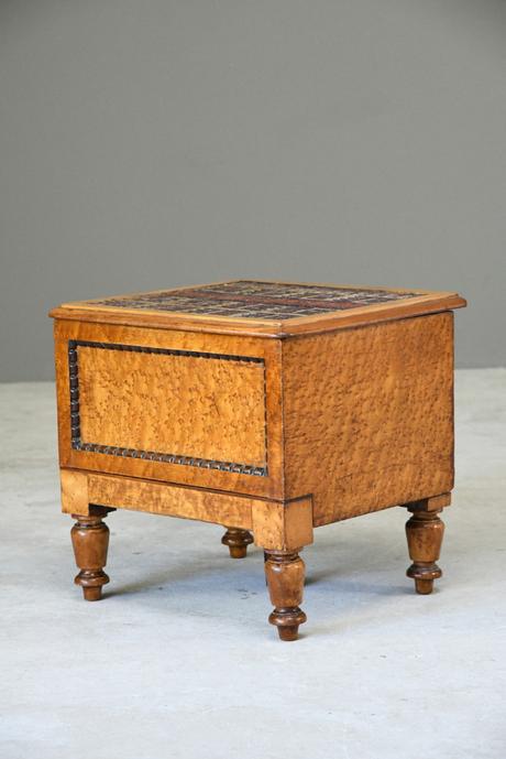 Victorian Birds Eye Maple Step Commode (1 of 14)