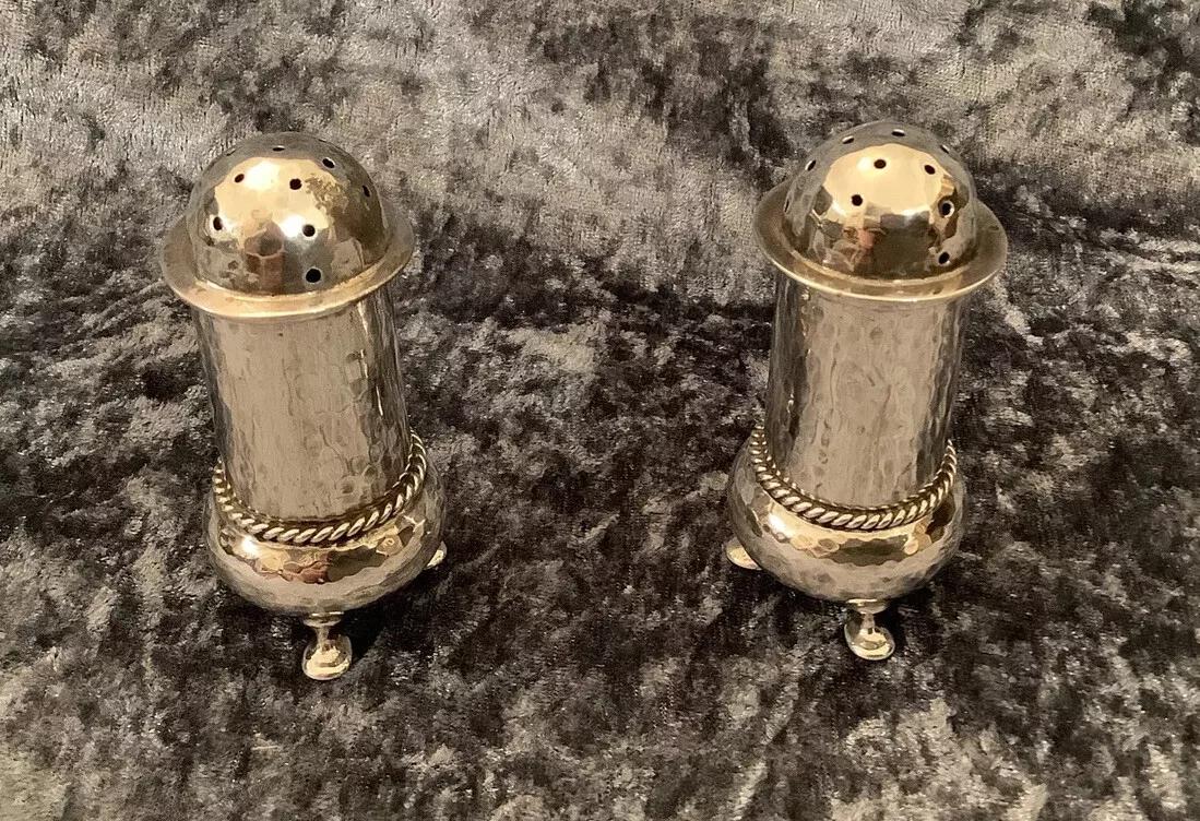 Arts & Crafts Solid Silver Peperettes by A.E.Jones, Marks for Birmingham 1910 (1 of 8)