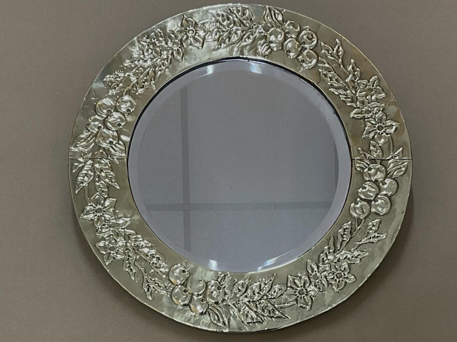 Arts & Crafts Repousse Brass Circular Mirror Scottish Fruit & Leaf Designs Antique Victorian c.1890 (1 of 8) Arts & Crafts Repousse Brass Circular Mirror Scottish Fruit & Leaf Designs Antique Victorian c.1890 (1 of 8)