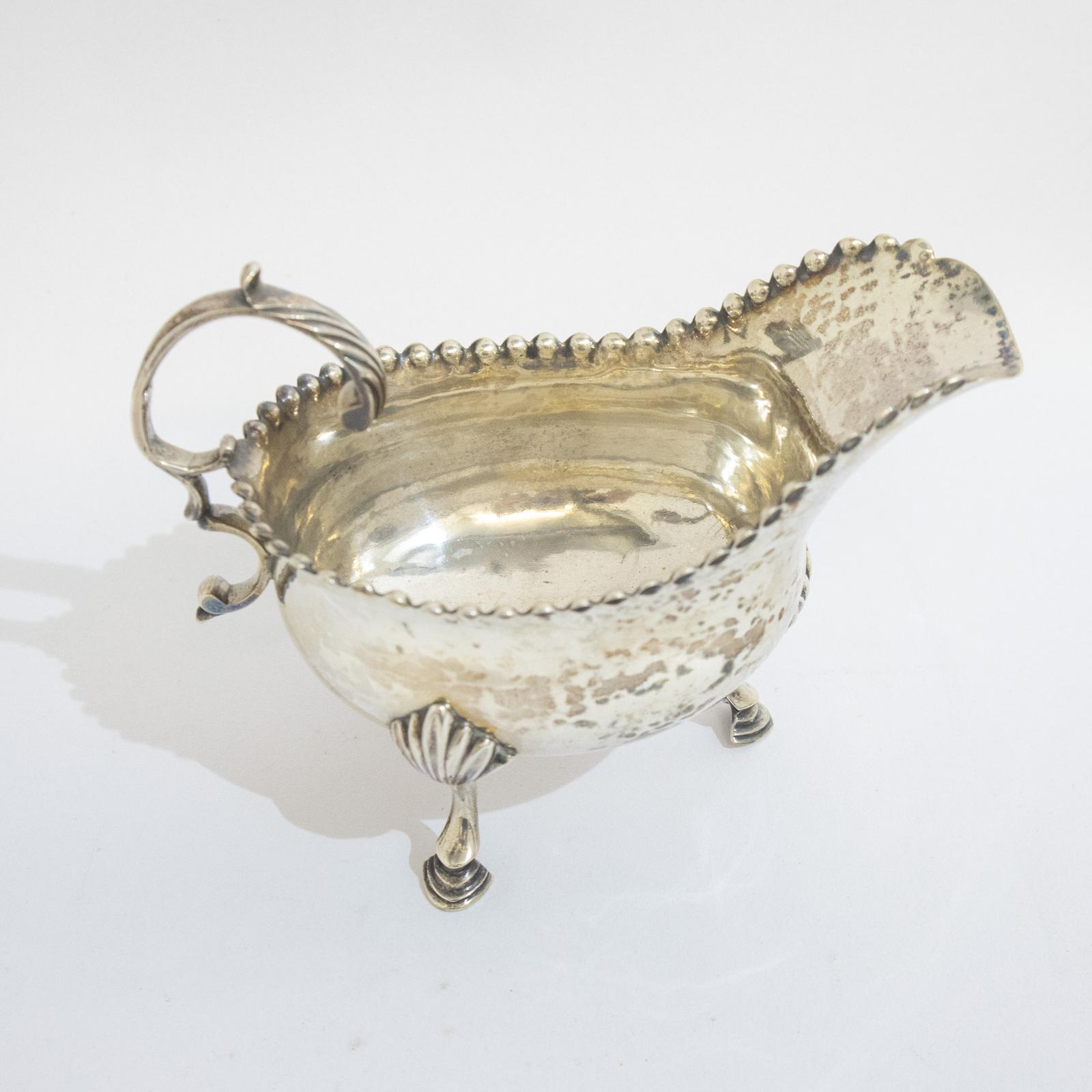 Georgian Silver Sauceboat (1 of 7)