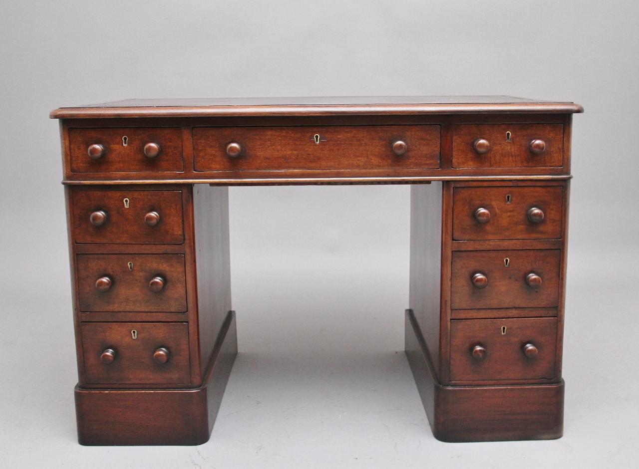 Early 19th Century Mahogany Pedestal Desk (1 of 9) Early 19th Century Mahogany Pedestal Desk (1 of 9)