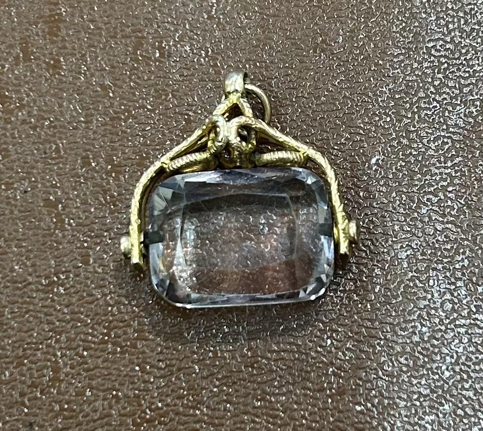 9ct. Gold Swivel Fob (1 of 2)